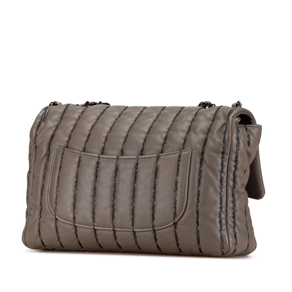 Chanel Jumbo CC Lambskin Vertical Stitch Single Flap (SHG-aklE2G)