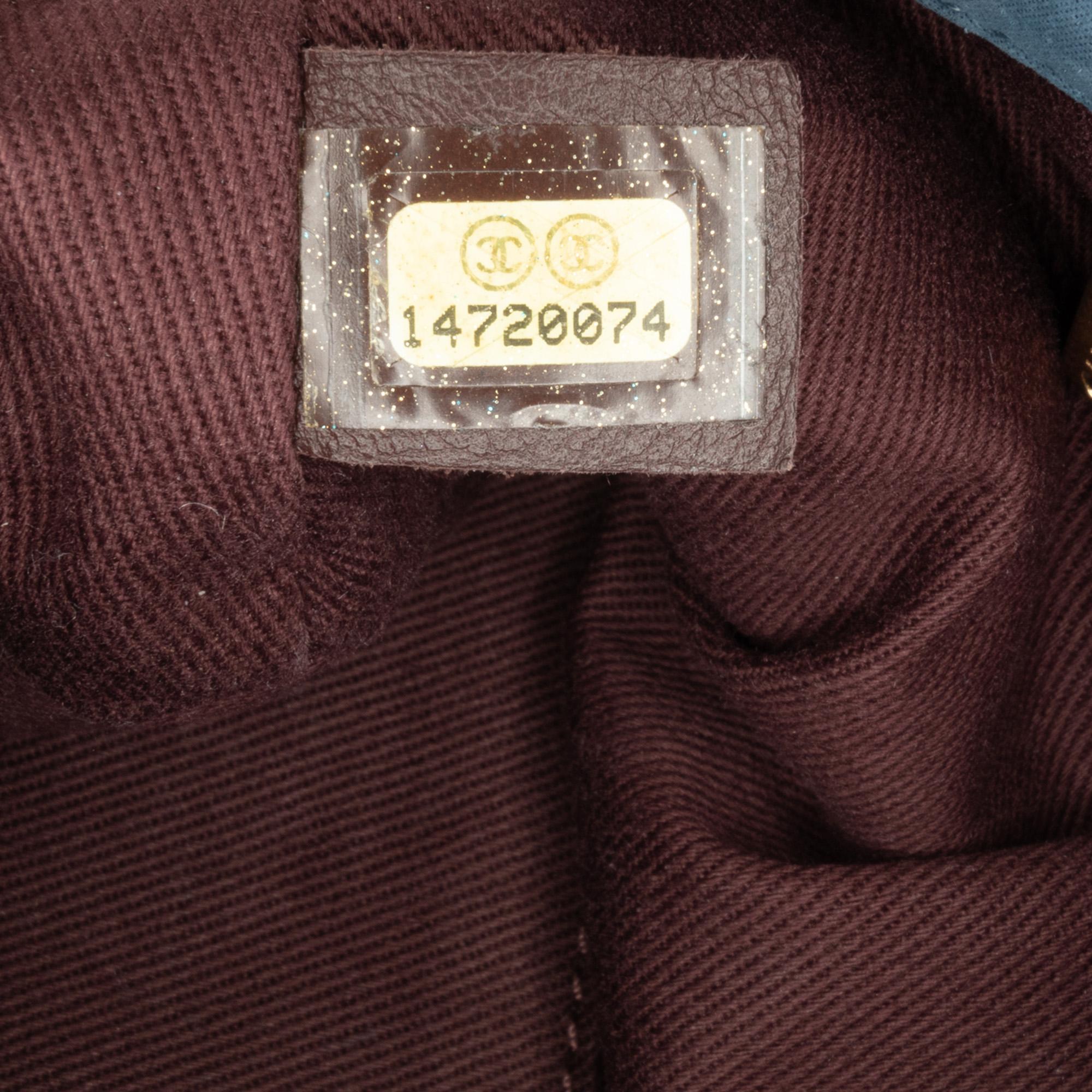 Chanel Jumbo Chevron Iridescent Surpique Flap (SHG-w8I8Ii)