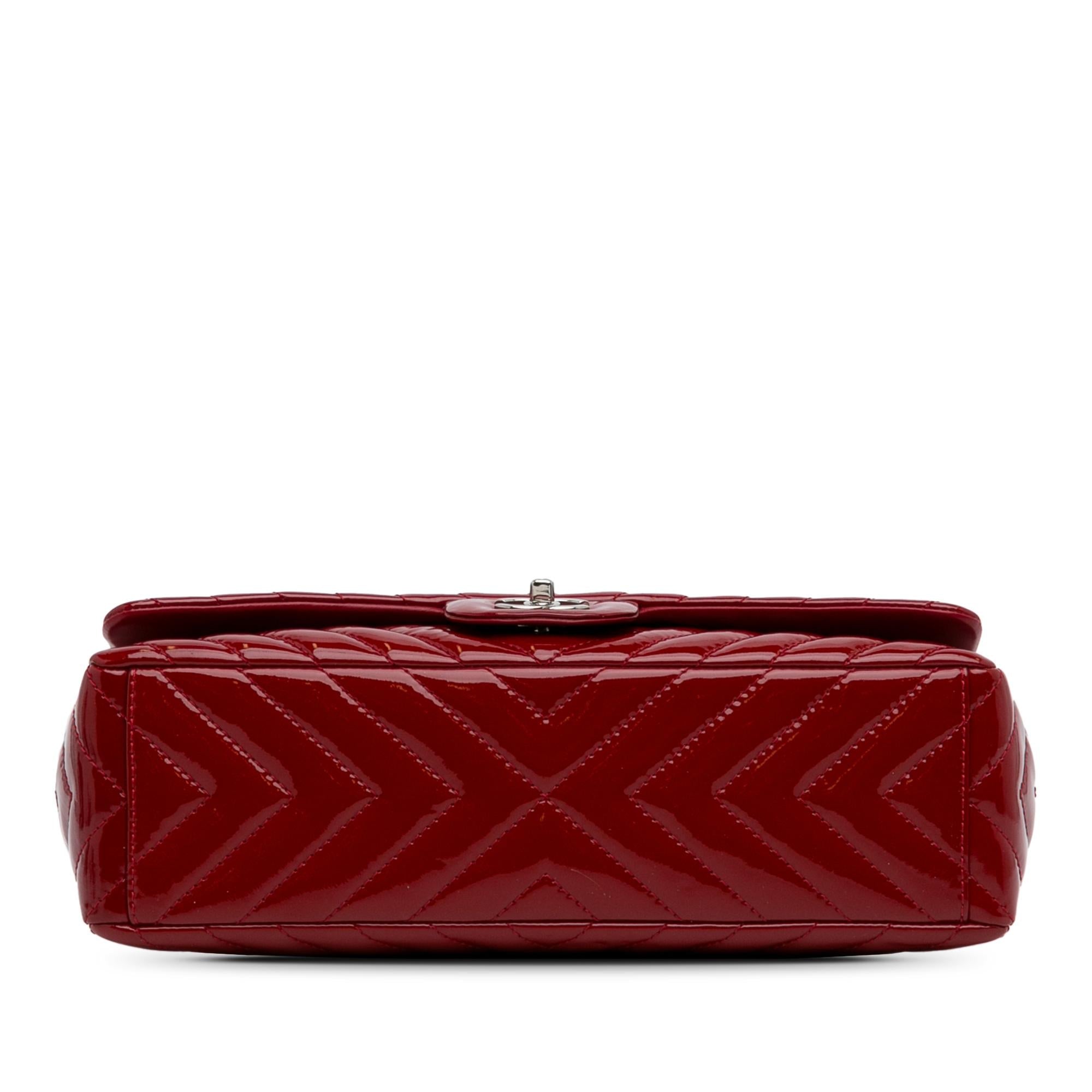 Chanel Jumbo Chevron Patent Single Flap (SHG-8b5izz)