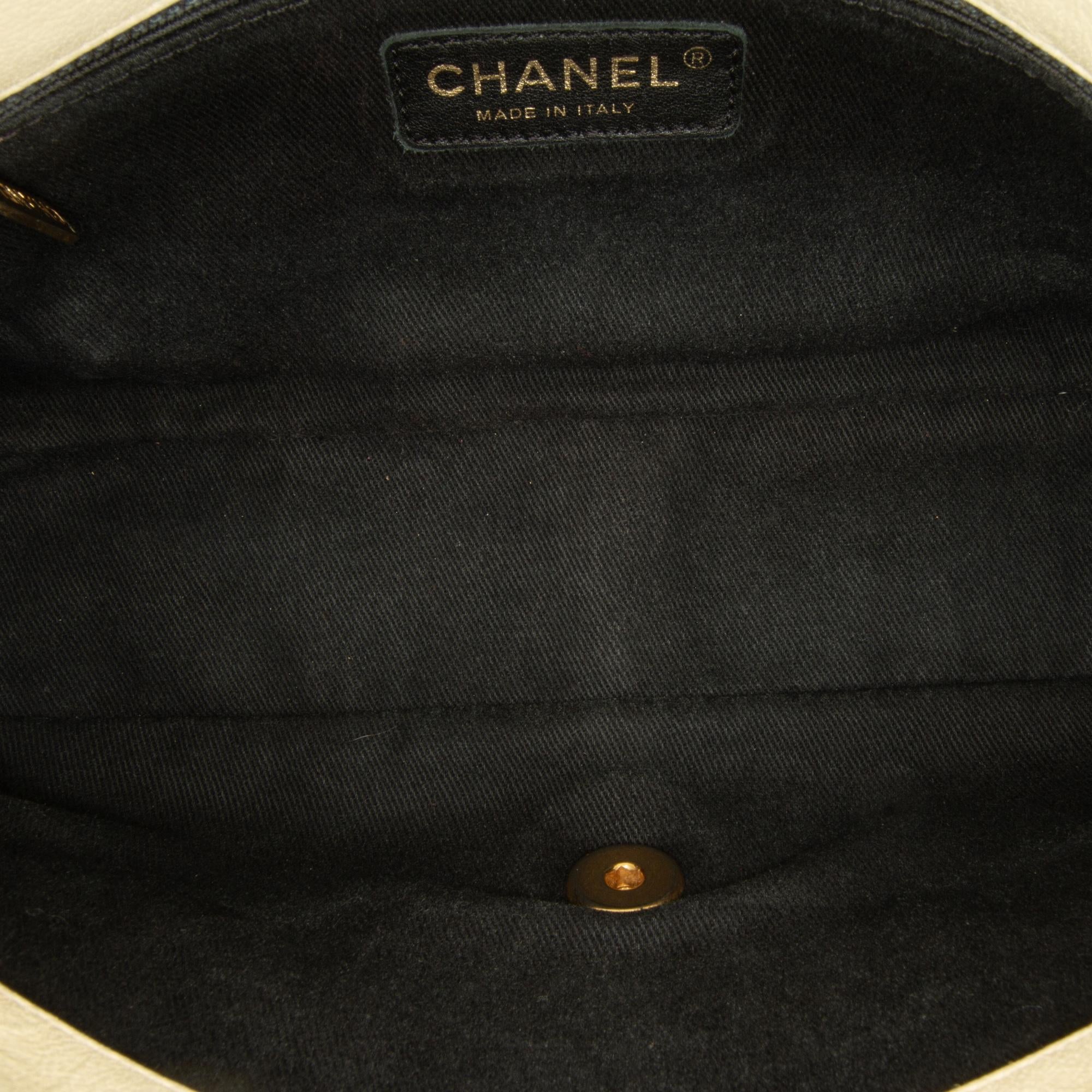 Chanel Jumbo Chevron Single Flap Bag (SHG-JJ2JXA)