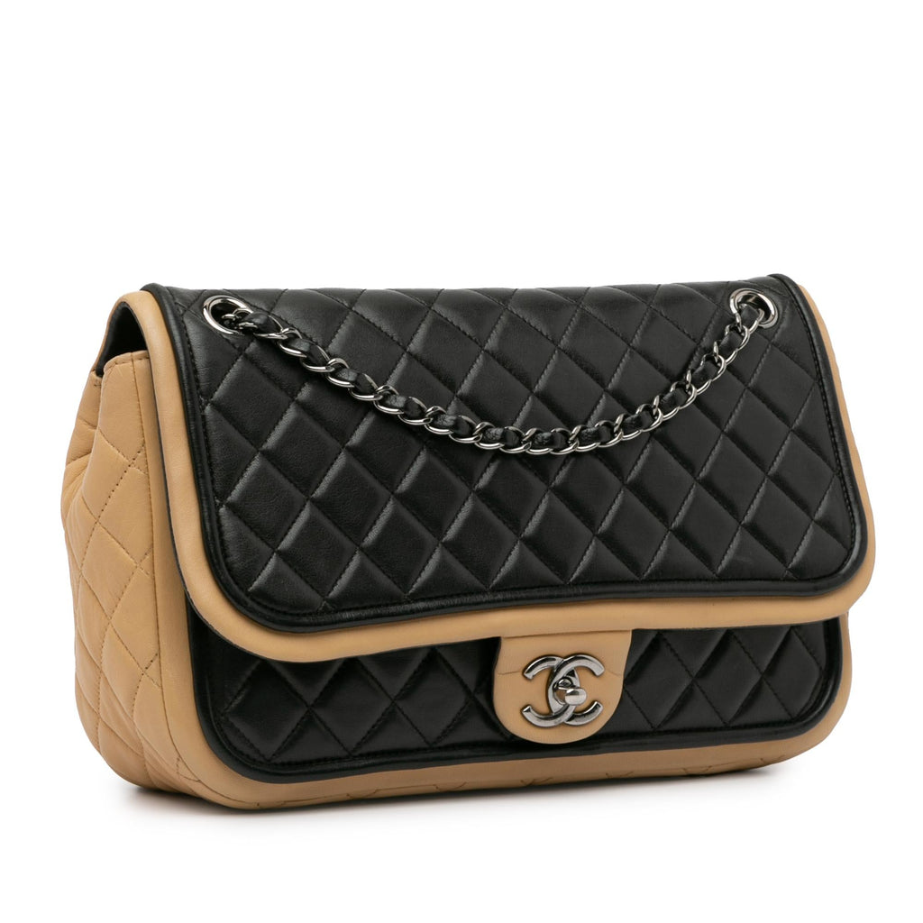 Chanel Jumbo Classic Bicolor Lambskin Twist Flap (SHG-8KW5ON)