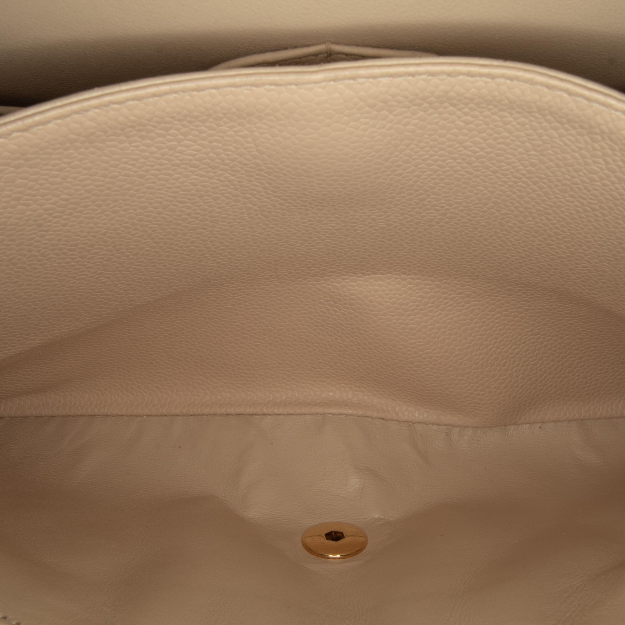 Chanel Jumbo Classic Caviar Double Flap (SHG-lqMXv8)