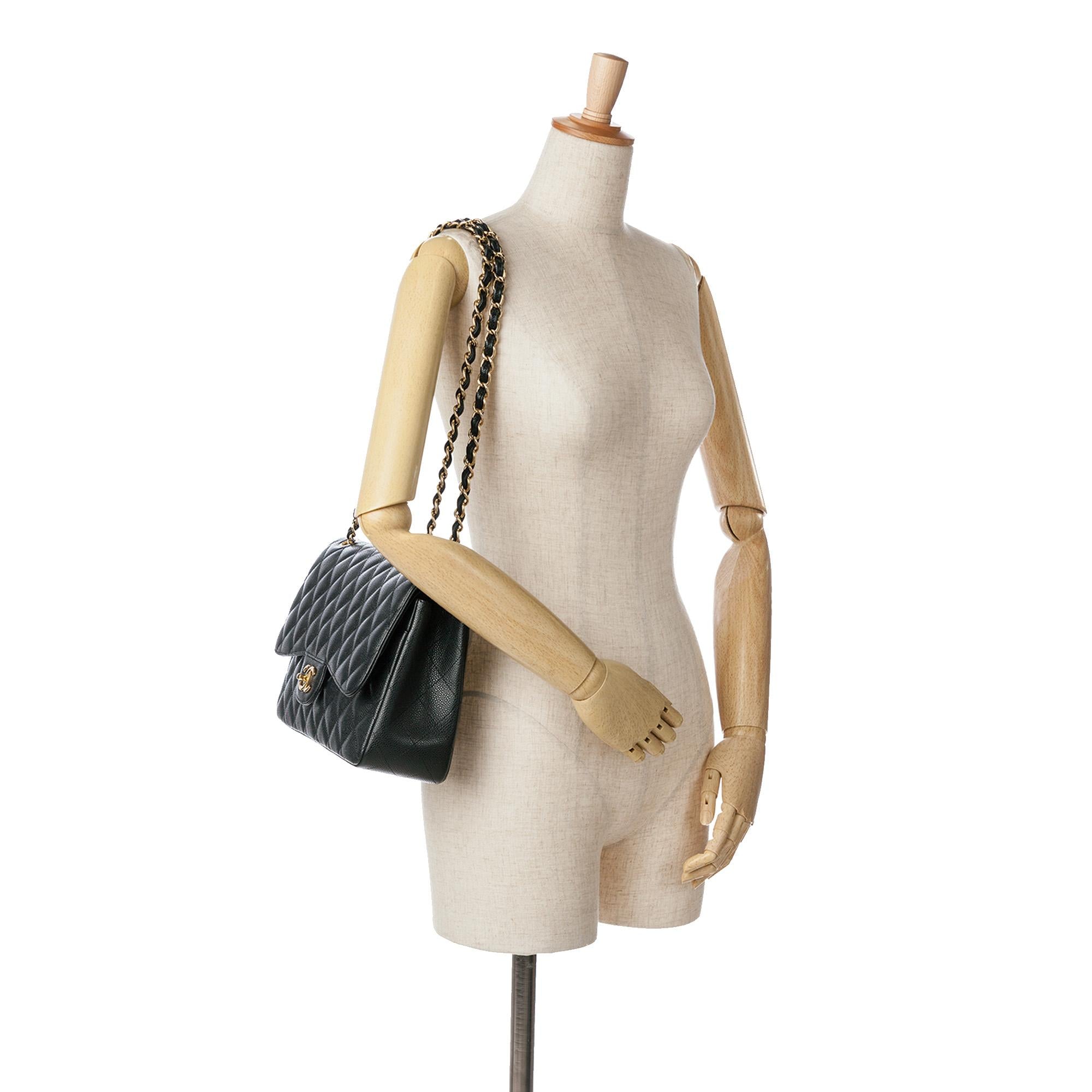 Chanel Jumbo Classic Caviar Double Flap (SHG-uGolu5)
