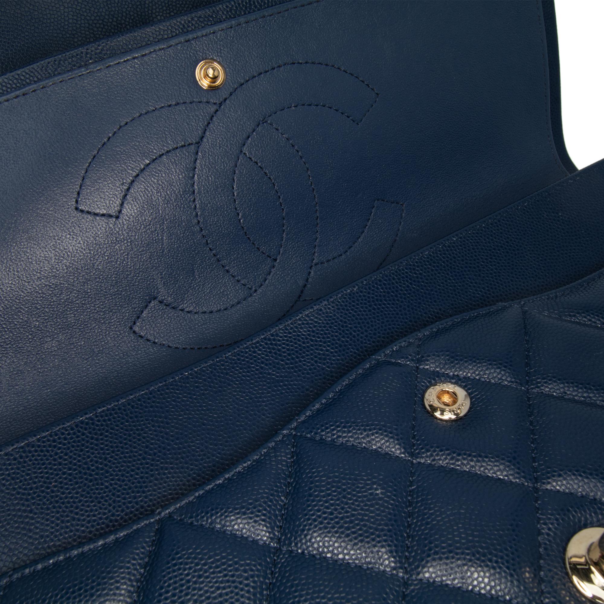 Chanel Jumbo Classic Caviar Double Flap (SHG-Ar5FRd)