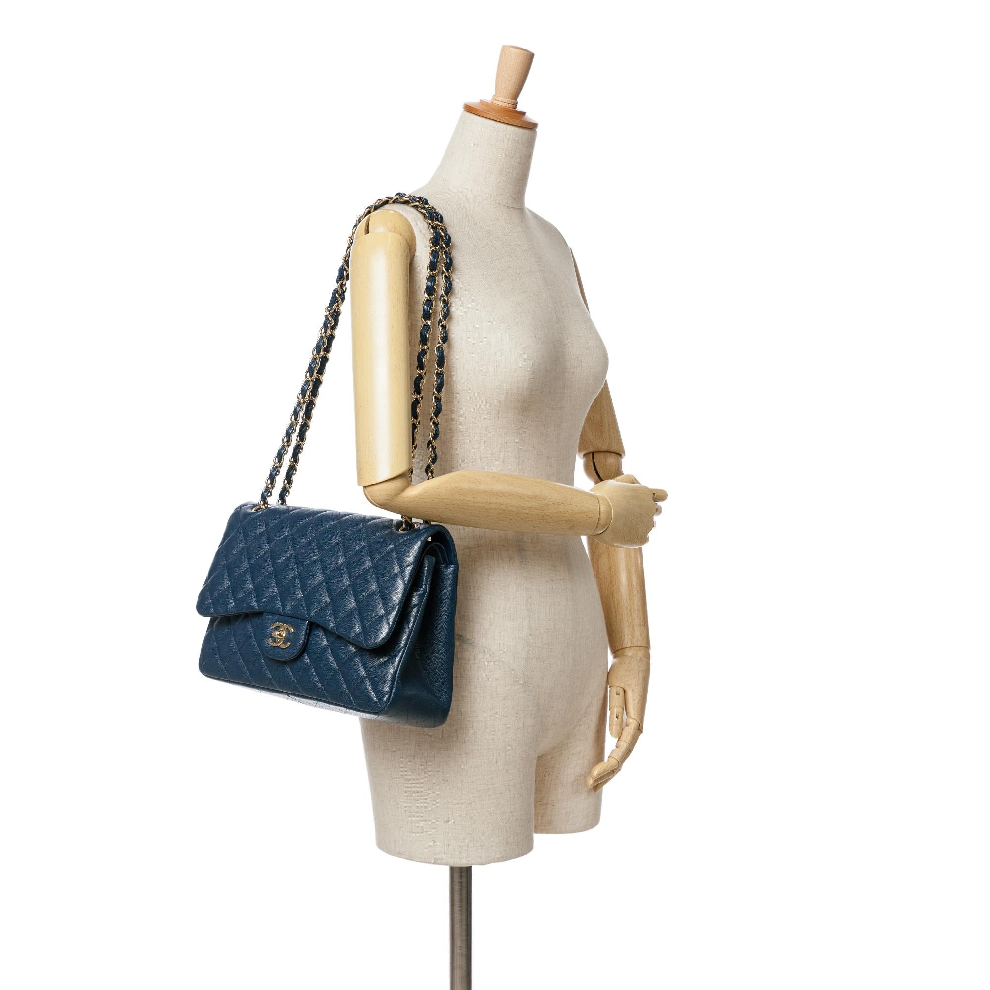Chanel Jumbo Classic Caviar Double Flap (SHG-Ar5FRd)