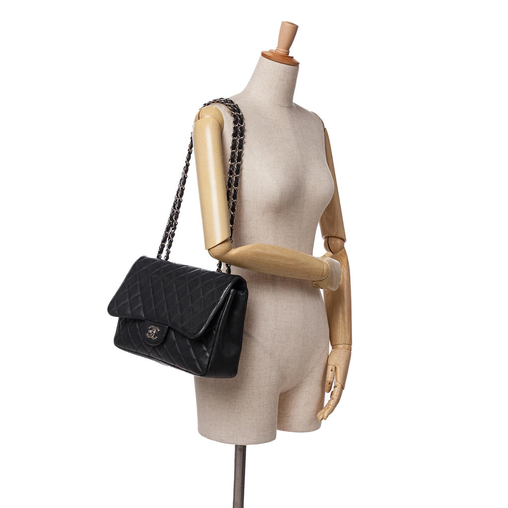 Chanel Jumbo Classic Caviar Single Flap