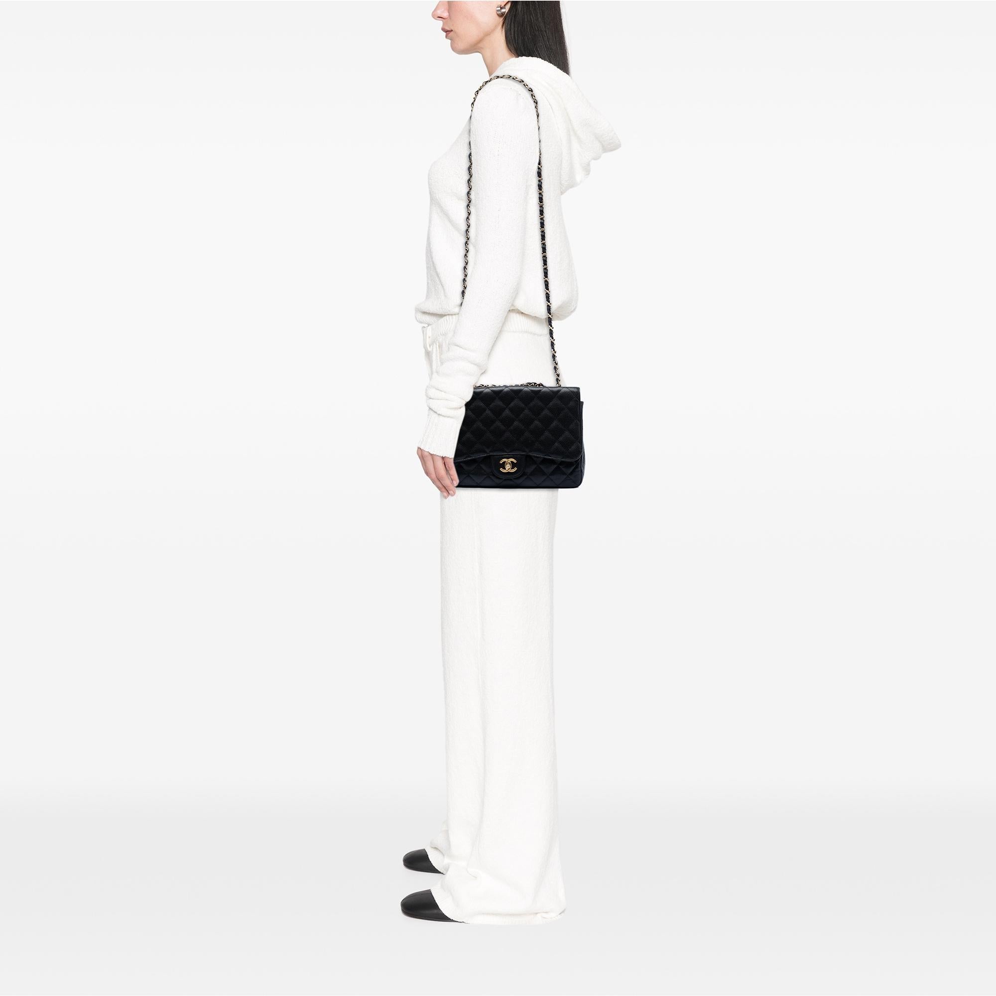 Chanel Jumbo Classic Caviar Single Flap