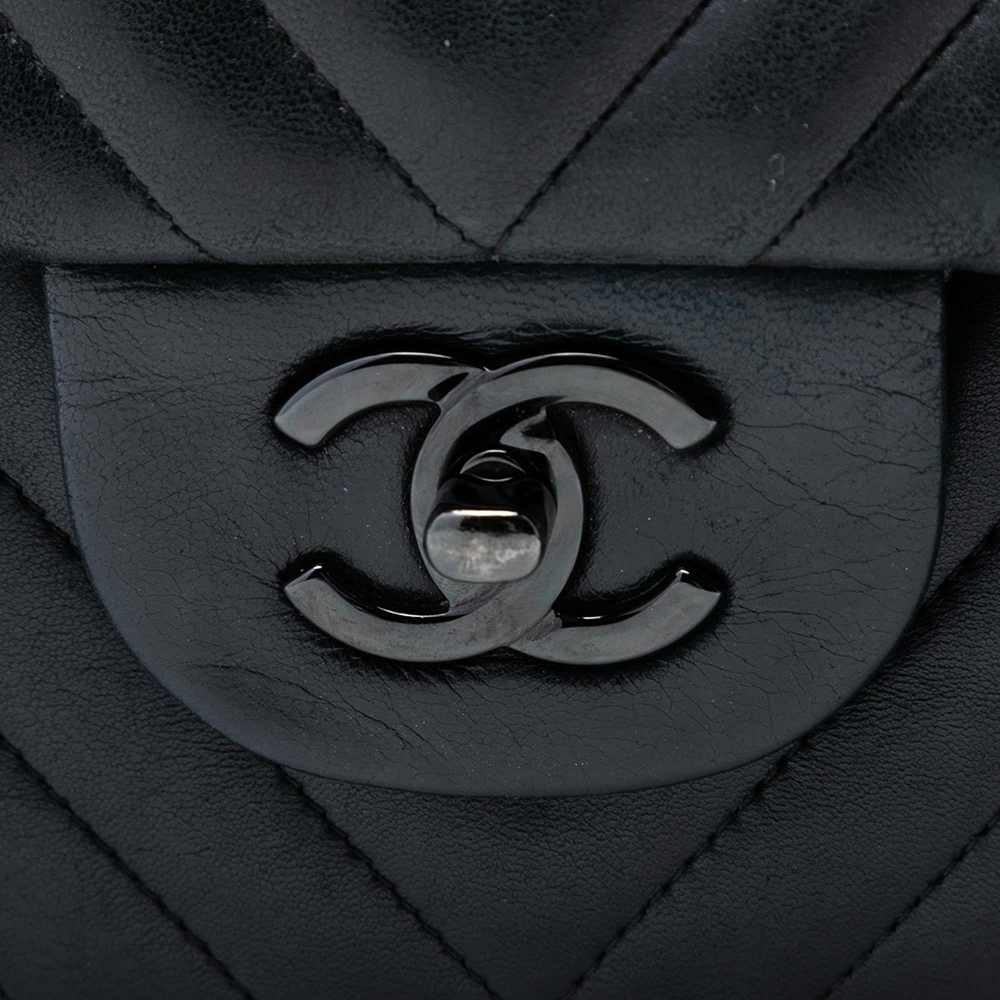 Chanel Jumbo Classic Chevron Lambskin So Black Double Flap