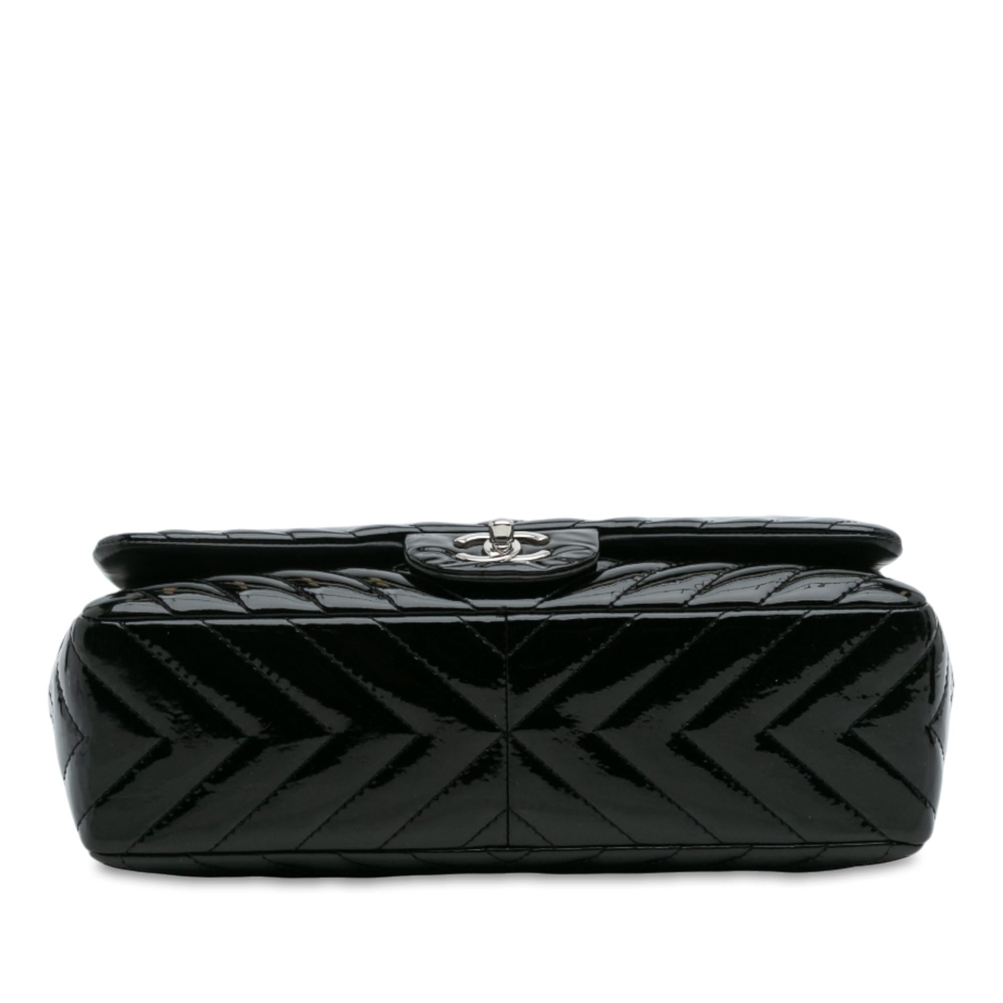 Chanel Jumbo Classic Chevron Patent Single Flap