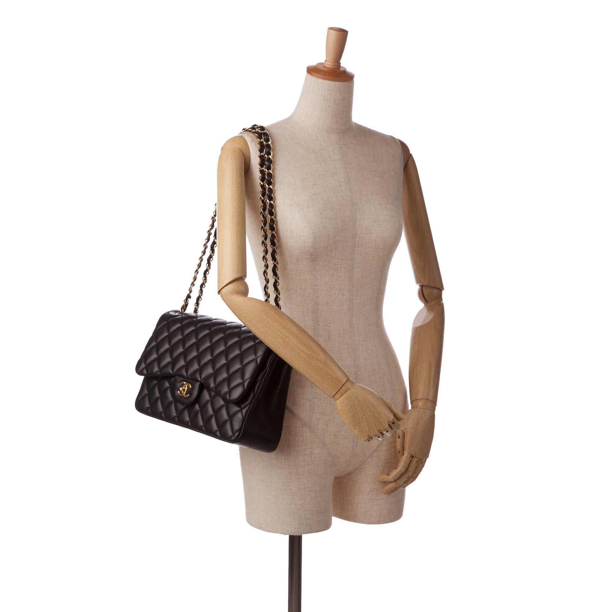 Chanel Jumbo Classic Lambskin Double Flap (SHG-Bvc5Ul)