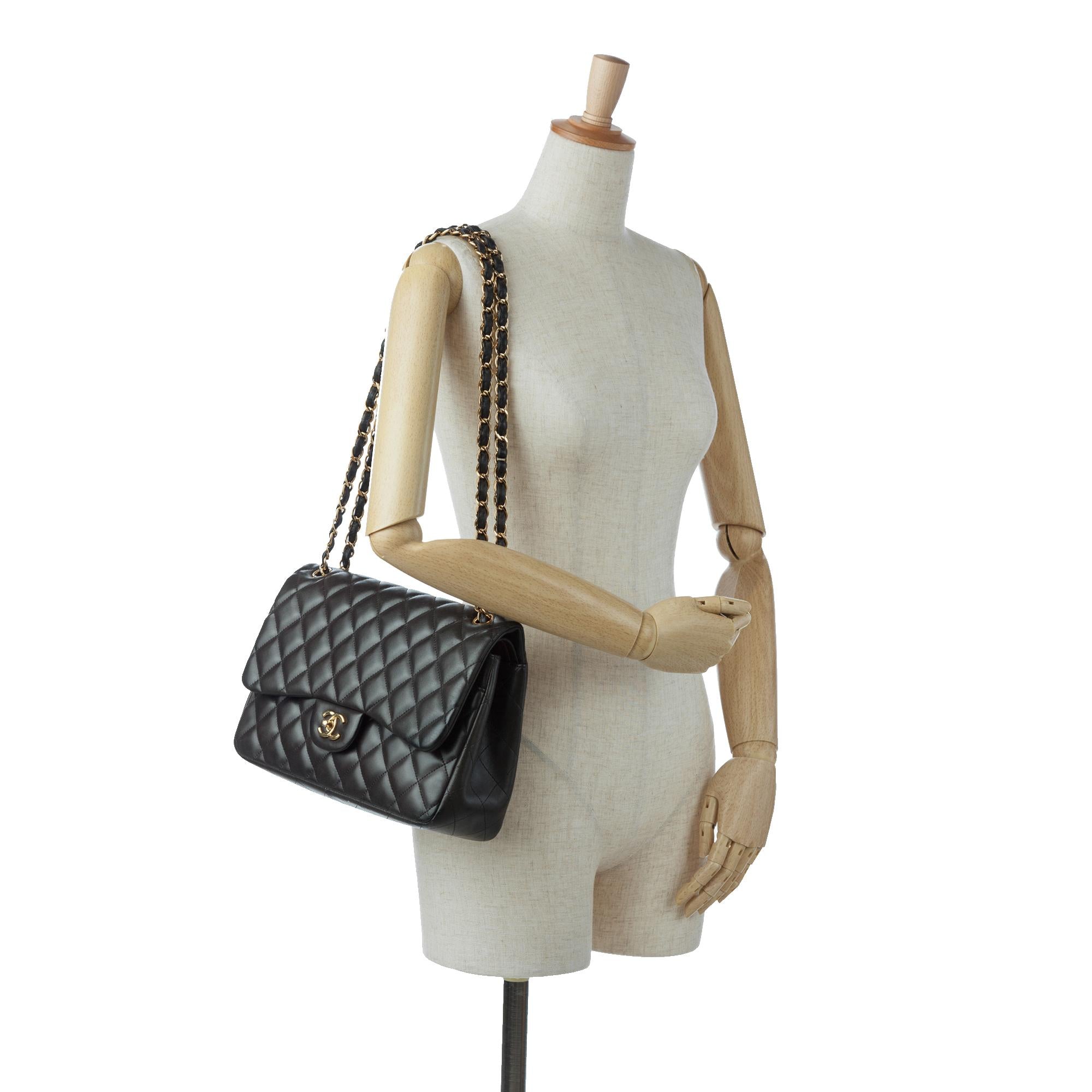 Chanel Jumbo Classic Lambskin Double Flap (SHG-36CLxd)