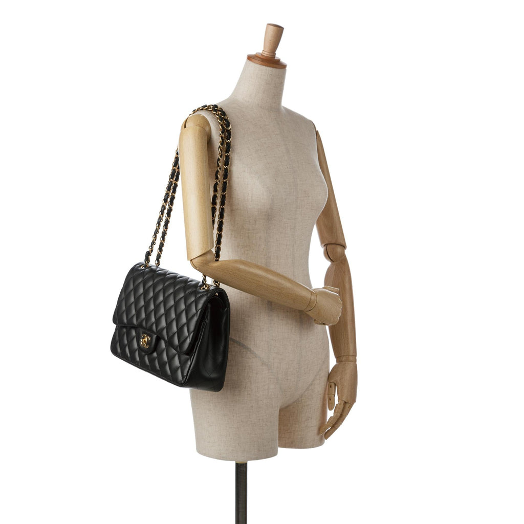 Chanel Jumbo Classic Lambskin Double Flap (SHG-j2TOdY)