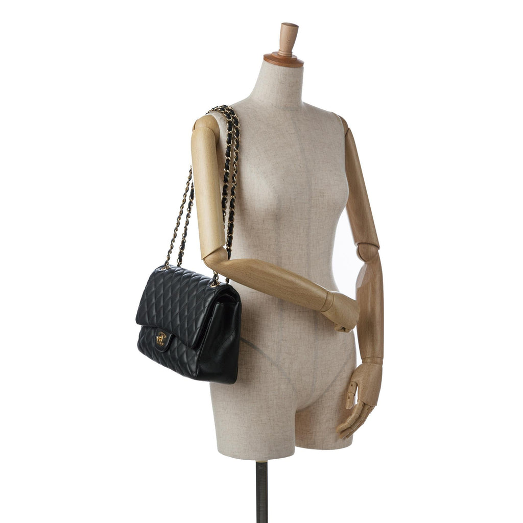 Chanel Jumbo Classic Lambskin Double Flap (SHG-FyBqVD)