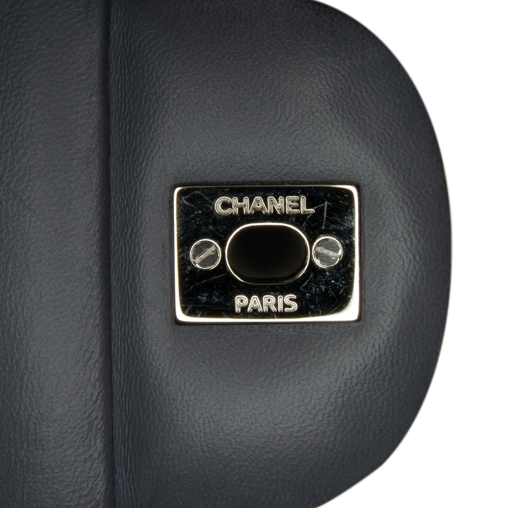 Chanel Jumbo Classic Lambskin Double Flap (SHG-YF7bft)