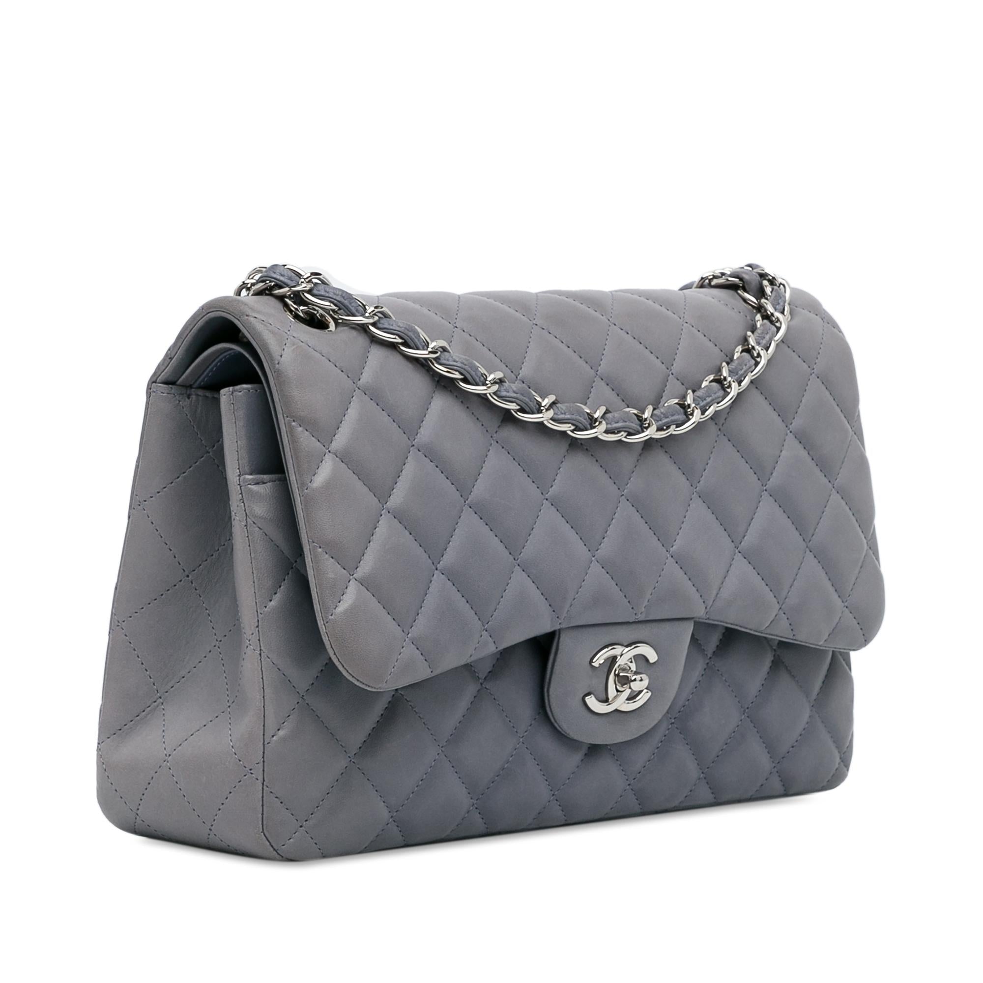 Chanel Jumbo Classic Lambskin Double Flap (SHG-YF7bft)