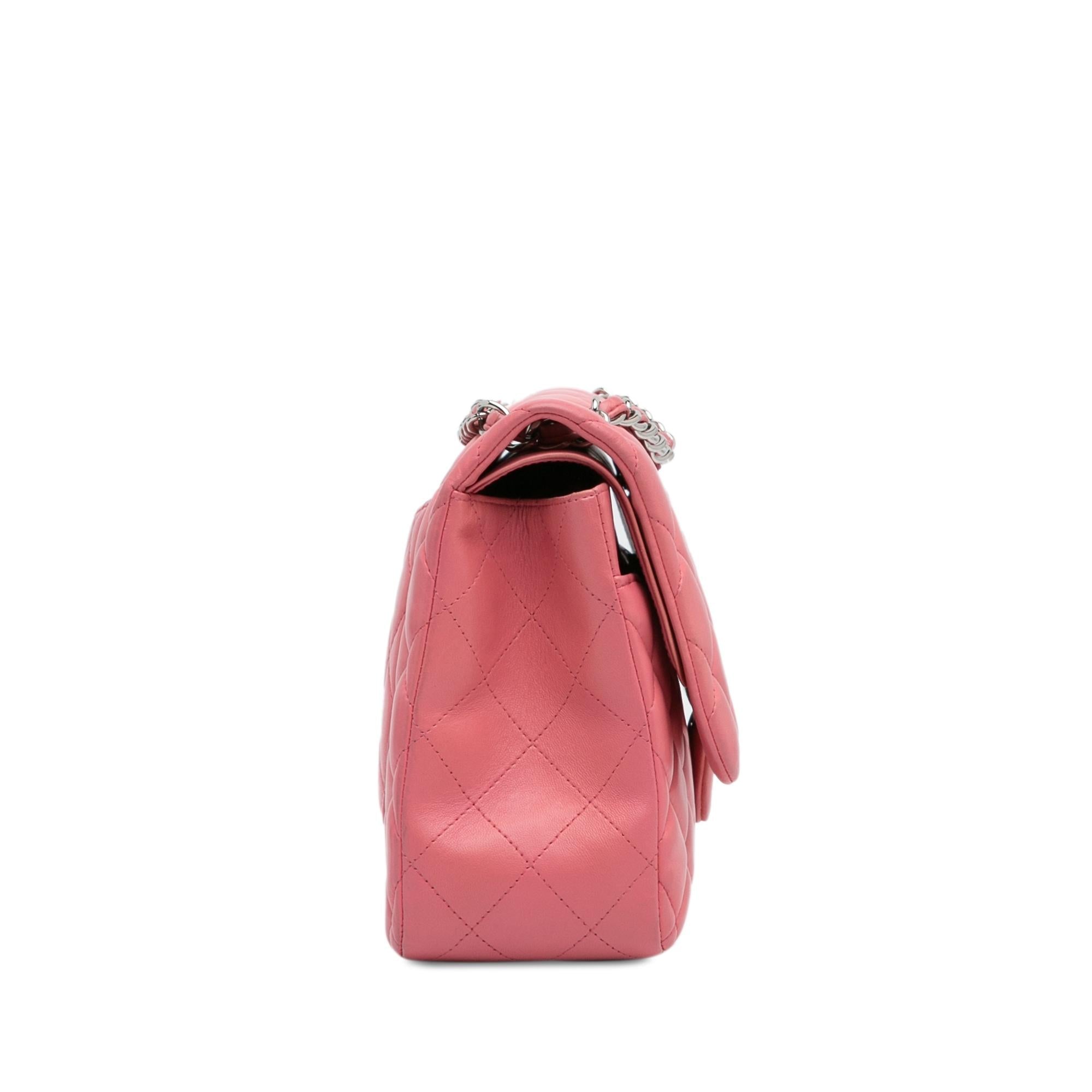 Chanel Jumbo Classic Lambskin Double Flap (SHG-xG6IfV)