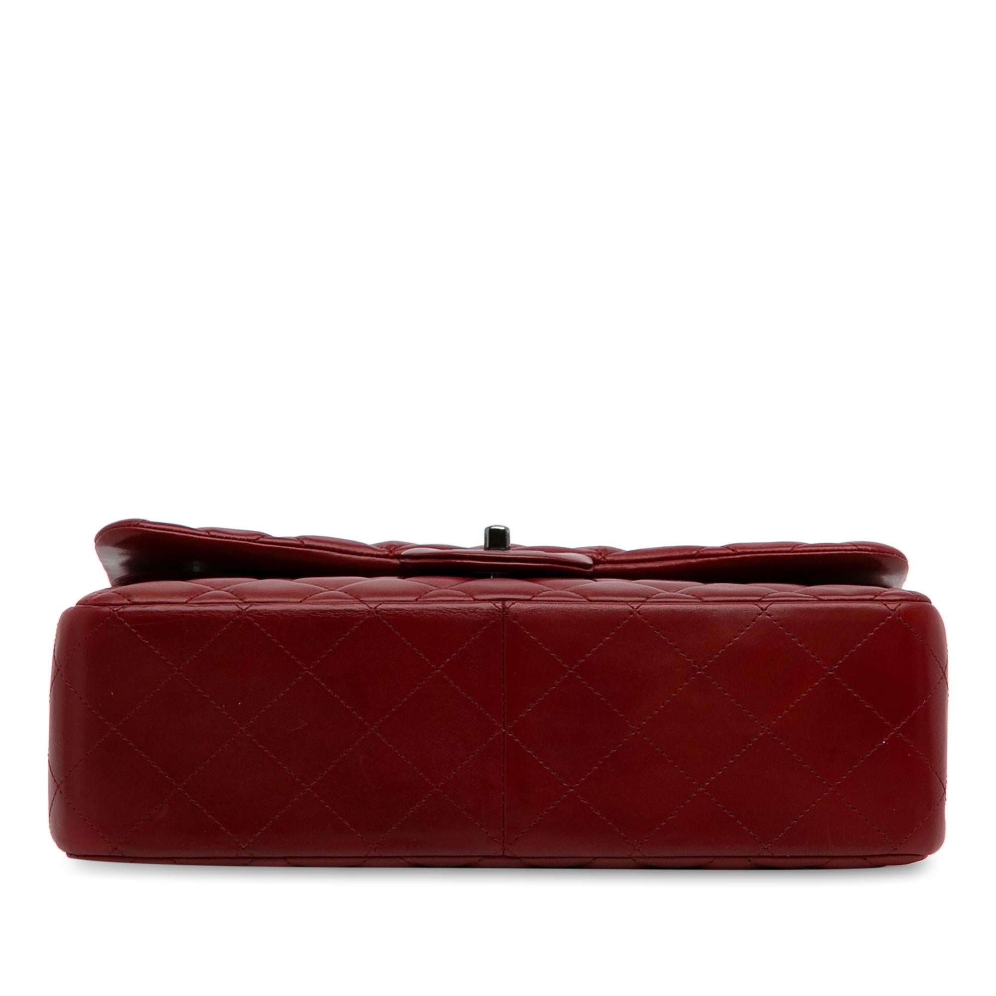 Chanel Jumbo Classic Lambskin Double Flap (SHG-vya5tL)