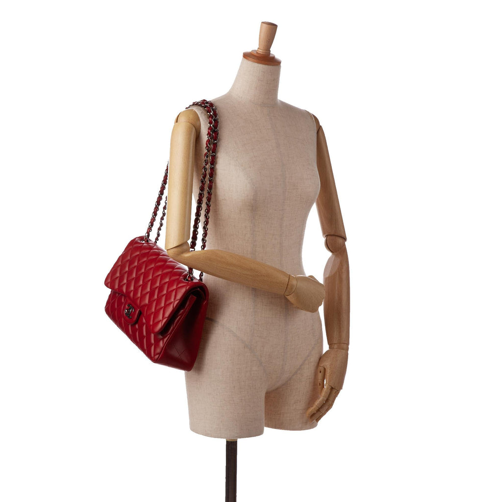 Chanel Jumbo Classic Lambskin Double Flap (SHG-vya5tL)