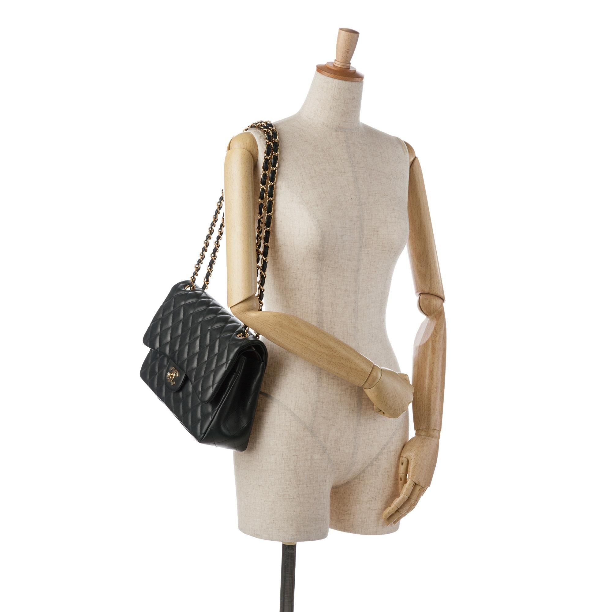 Chanel Jumbo Classic Lambskin Double Flap (SHG-IxfEjr)