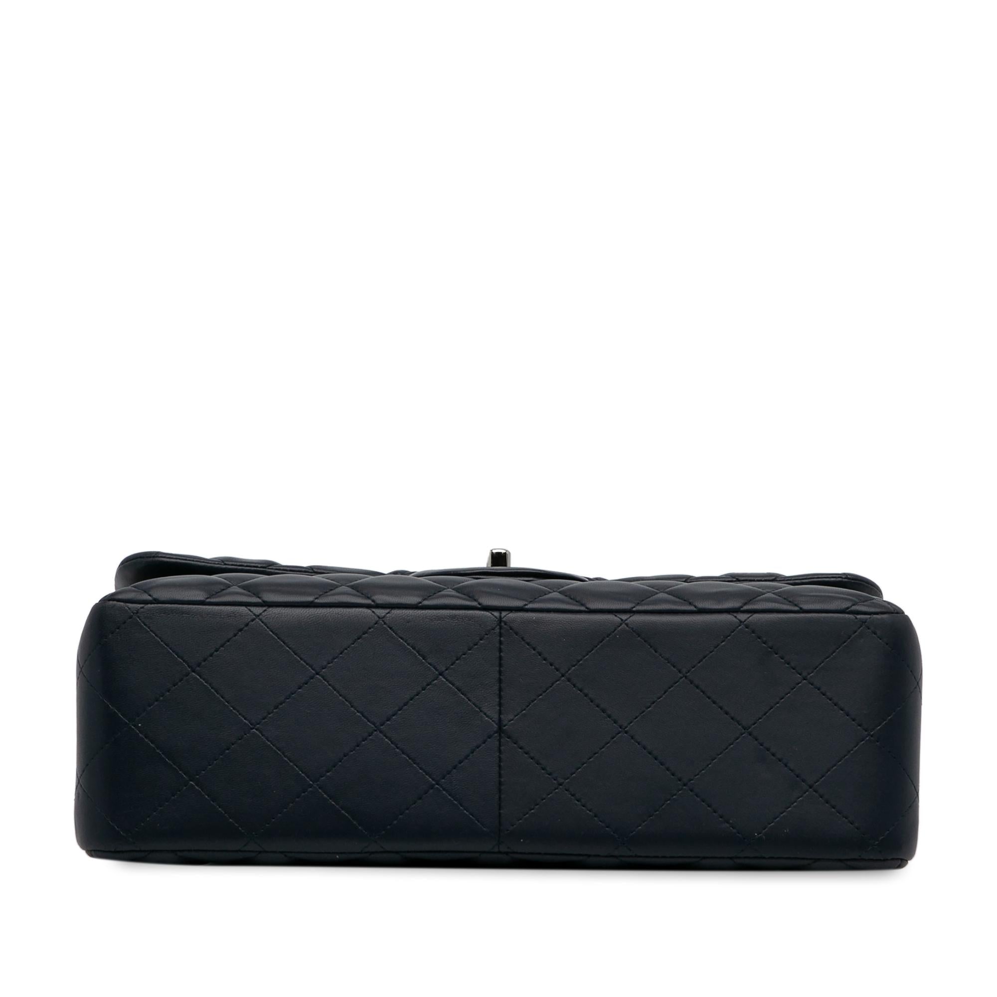 Chanel Jumbo Classic Lambskin Double Flap (SHG-6ybnBt)