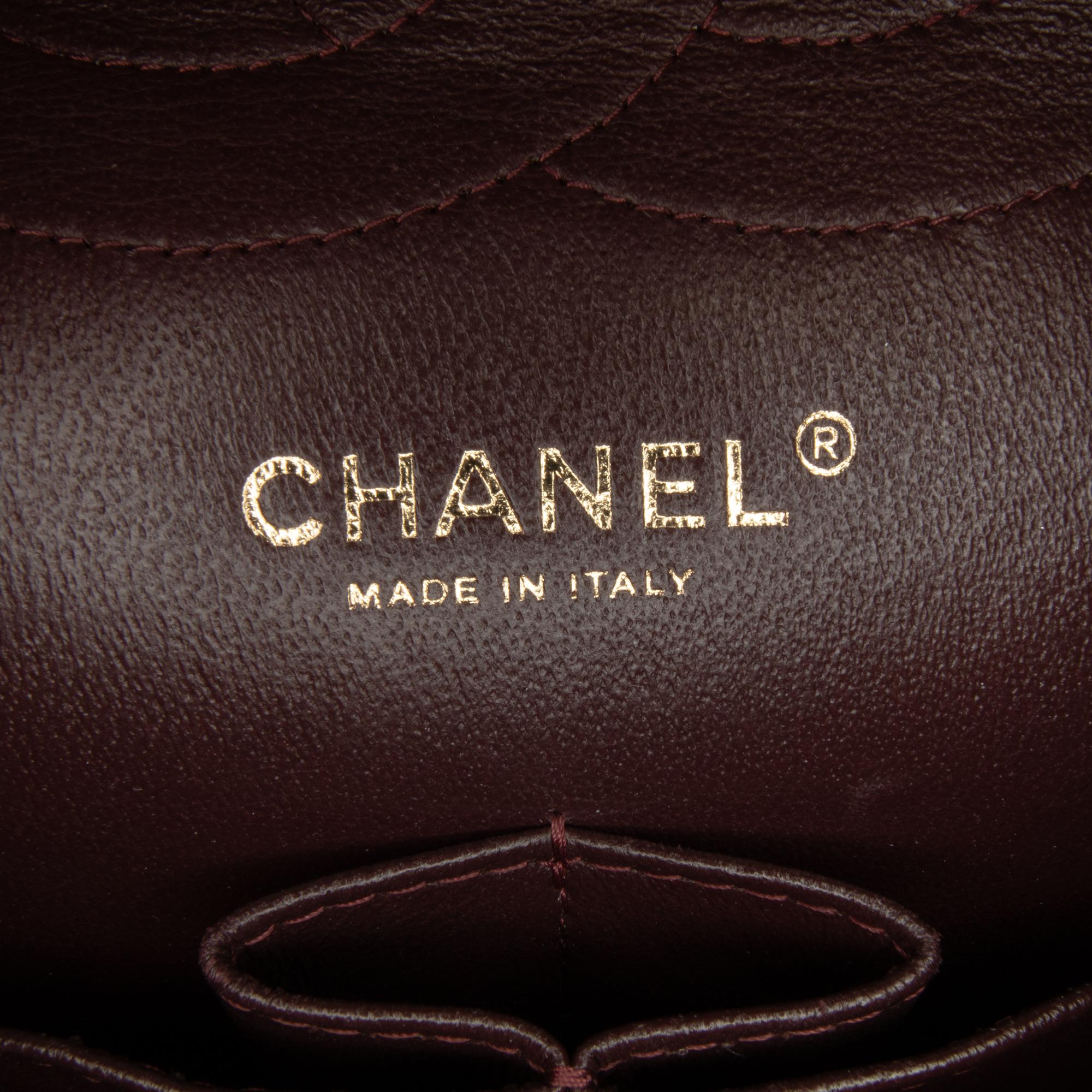 Chanel Jumbo Classic Lambskin Double Flap (SHG-9p8KiG)