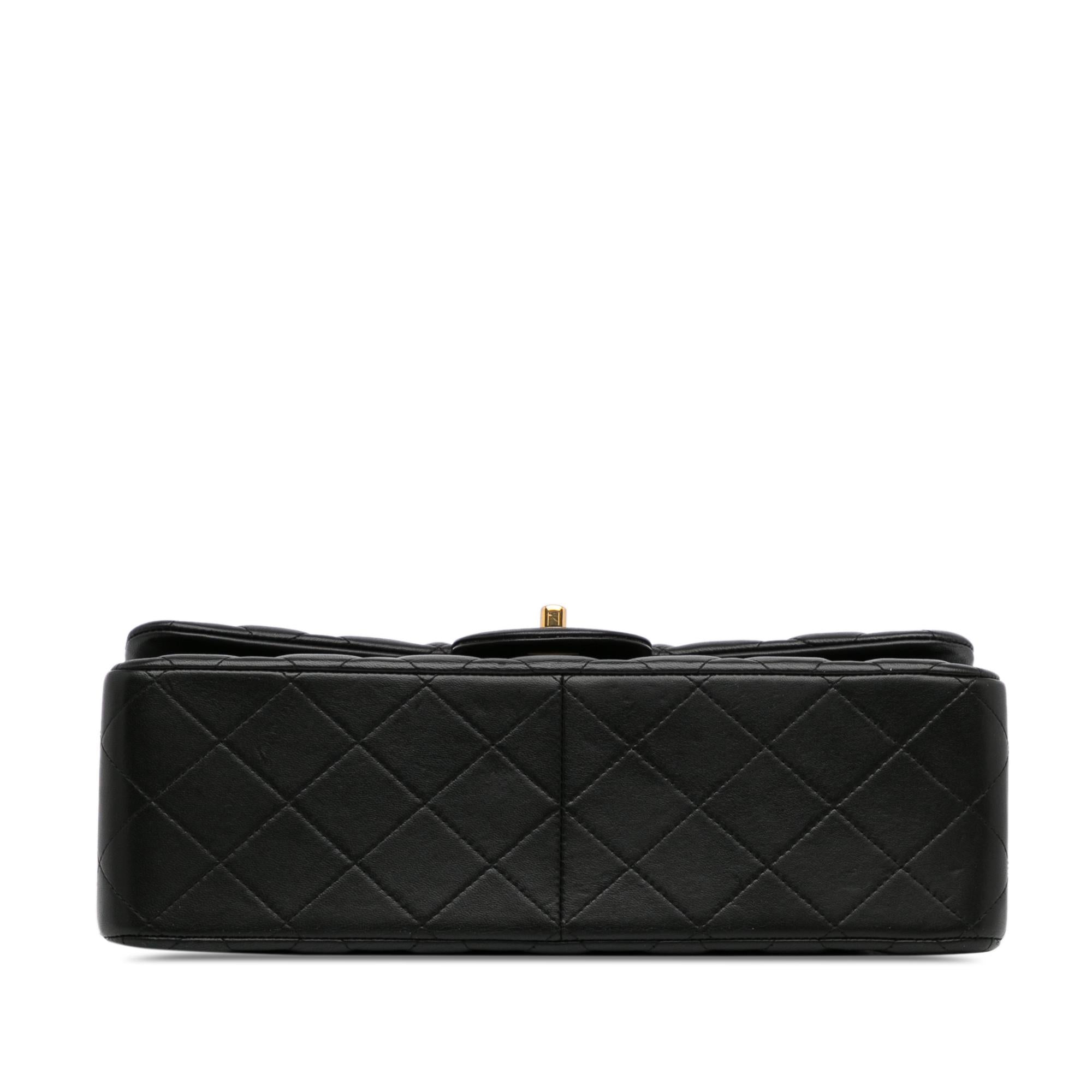 Chanel Jumbo Classic Lambskin Double Flap (SHG-9p8KiG)