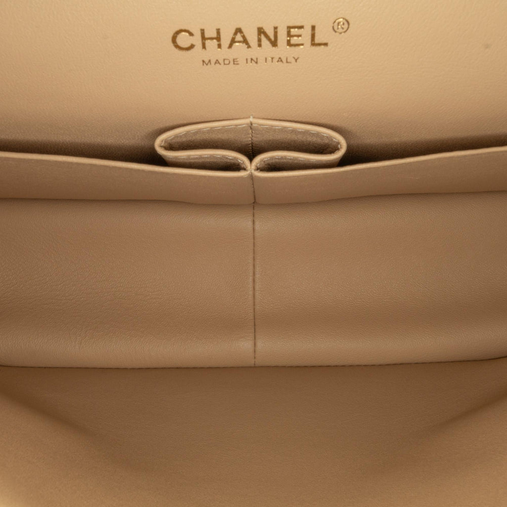 Chanel Jumbo Classic Lambskin Double Flap (SHG-evy6Et)