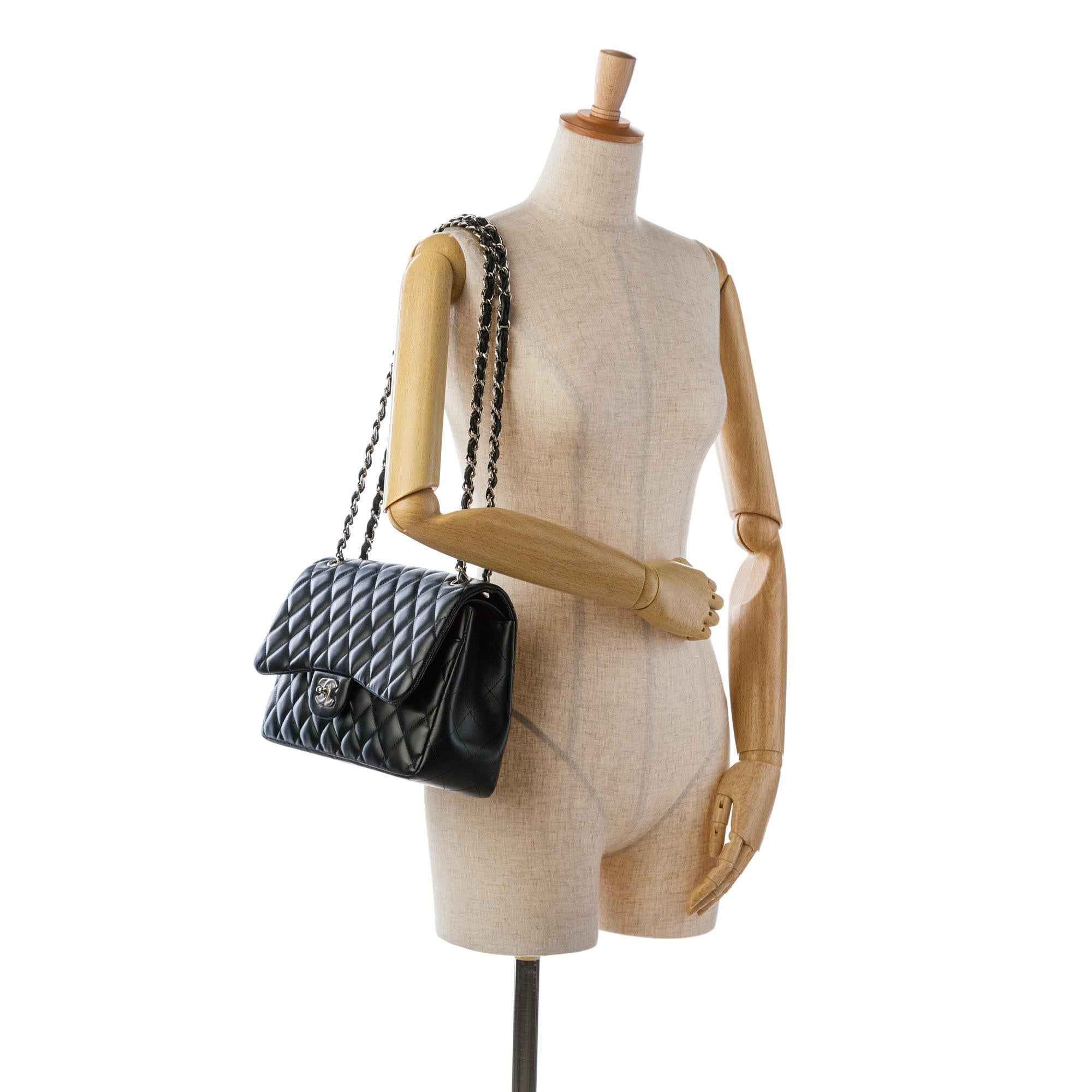 Chanel Jumbo Classic Lambskin Double Flap (SHG-WX0kkI)
