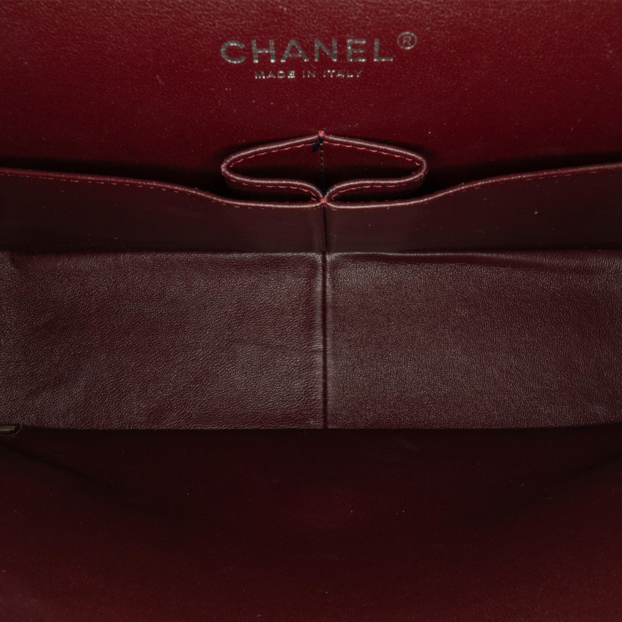 Chanel Jumbo Classic Lambskin Double Flap (SHG-KQtcrc)