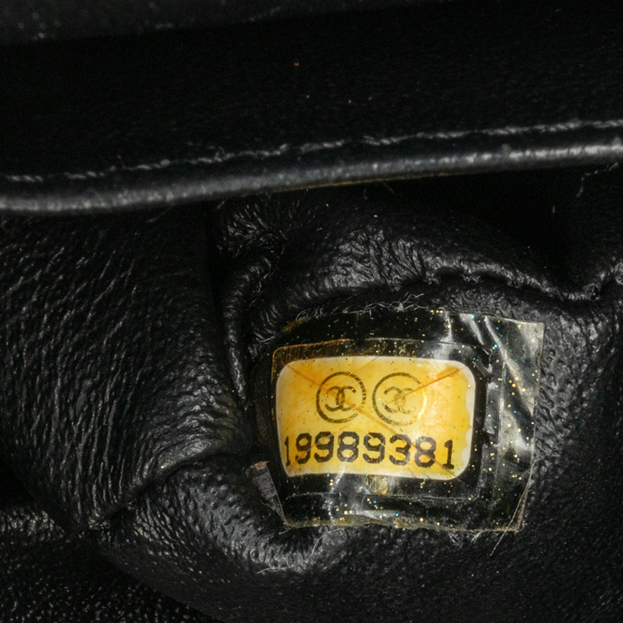 Chanel Jumbo Classic Lambskin Double Flap (SHG-ucgxXa)