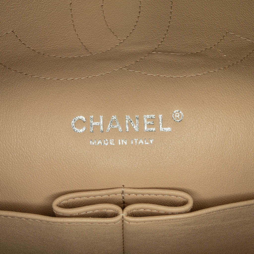 Chanel Jumbo Classic Lambskin Double Flap (SHG-DmoPIa)
