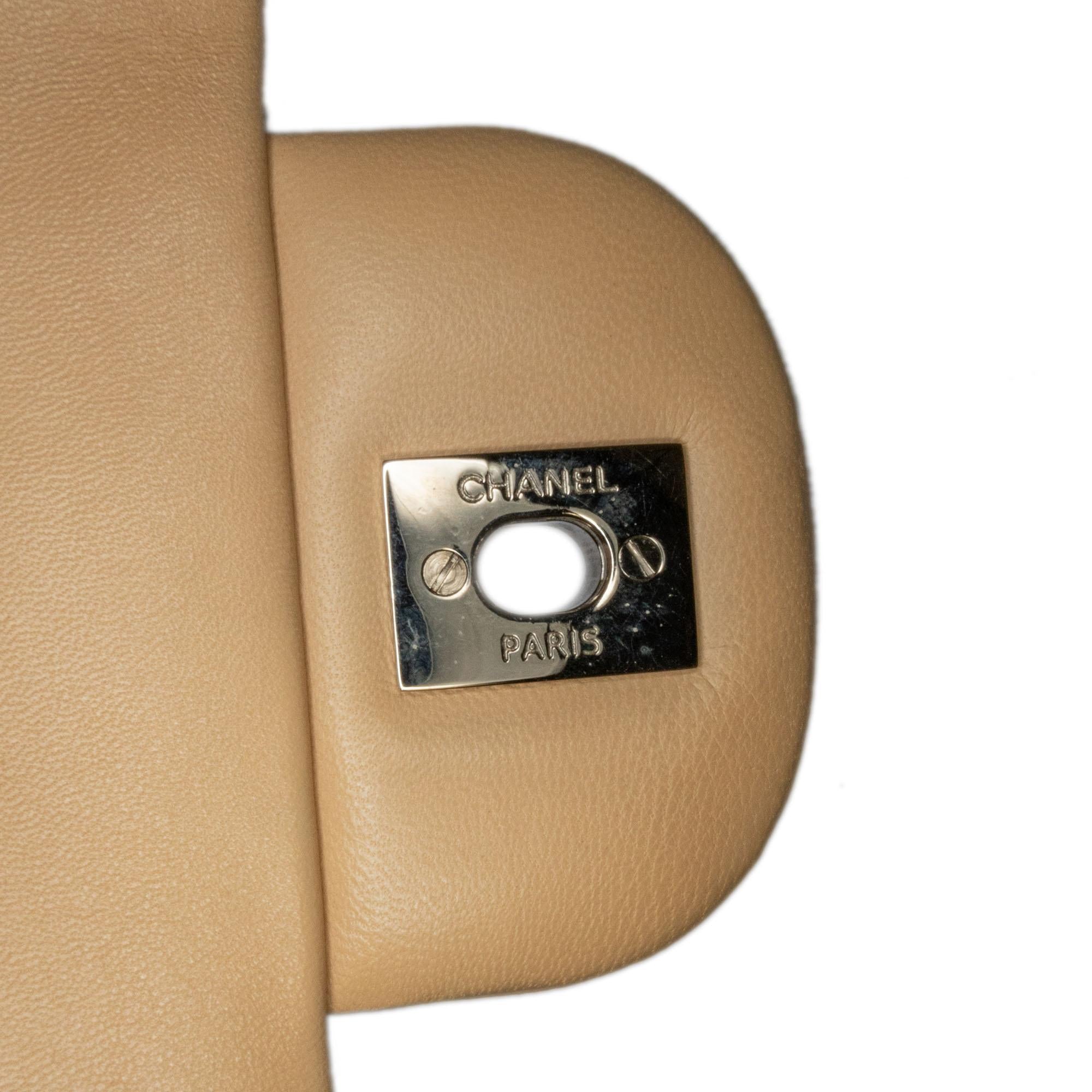 Chanel Jumbo Classic Lambskin Double Flap (SHG-DmoPIa)