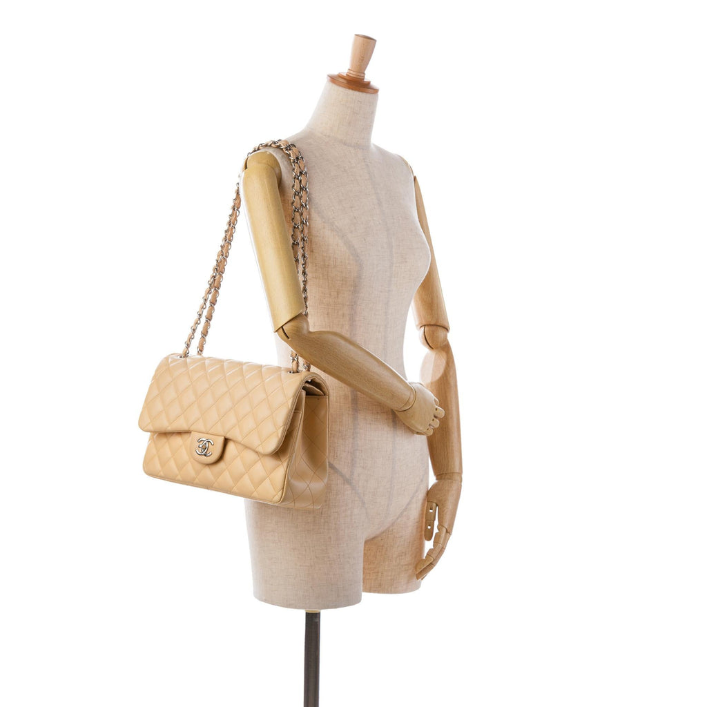 Chanel Jumbo Classic Lambskin Double Flap (SHG-DmoPIa)