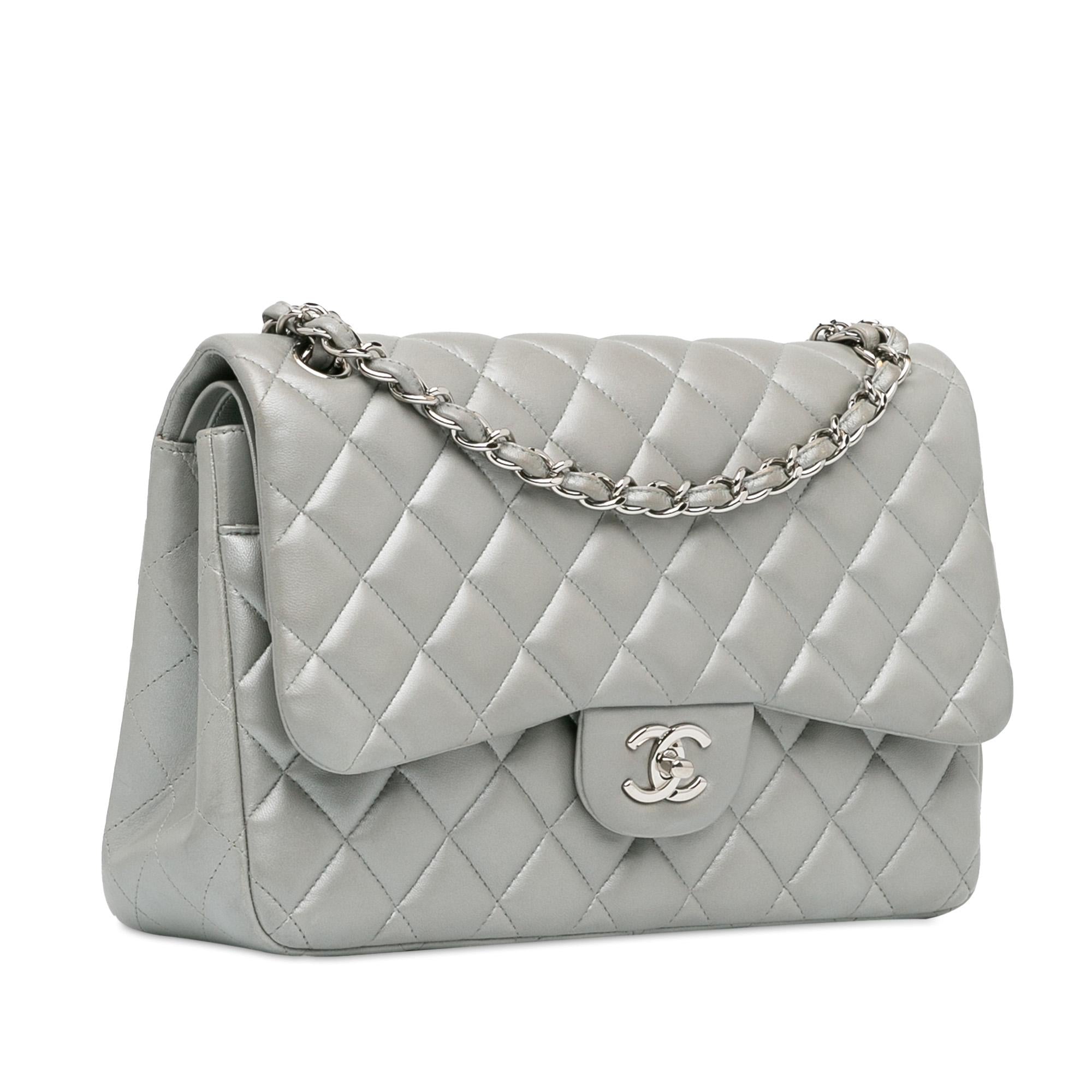 Chanel Jumbo Classic Lambskin Double Flap (SHG-9Vm2sZ)