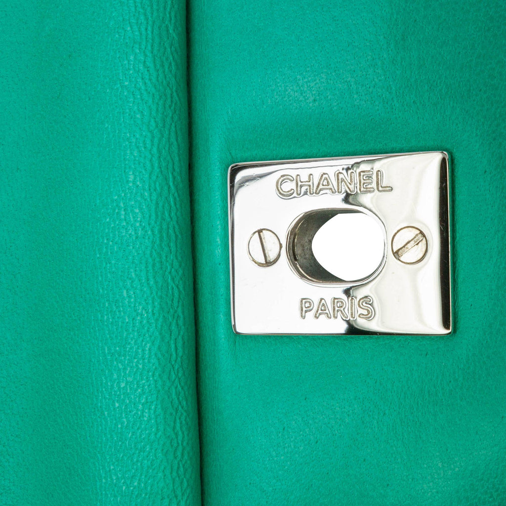 Chanel Jumbo Classic Lambskin Double Flap (SHG-FsYojS)