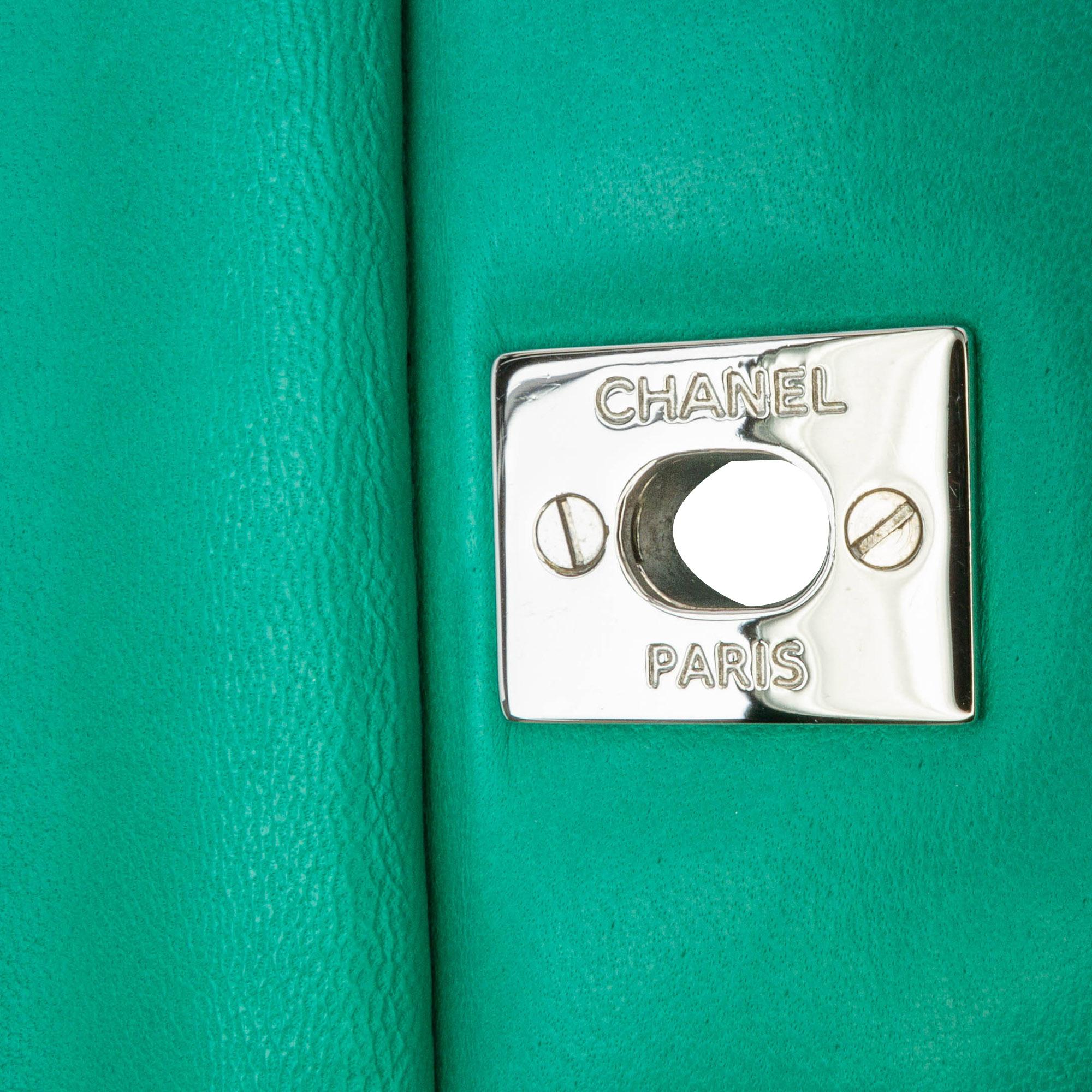 Chanel Jumbo Classic Lambskin Double Flap (SHG-FsYojS)