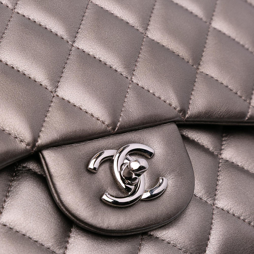 Chanel Jumbo Classic Lambskin Double Flap