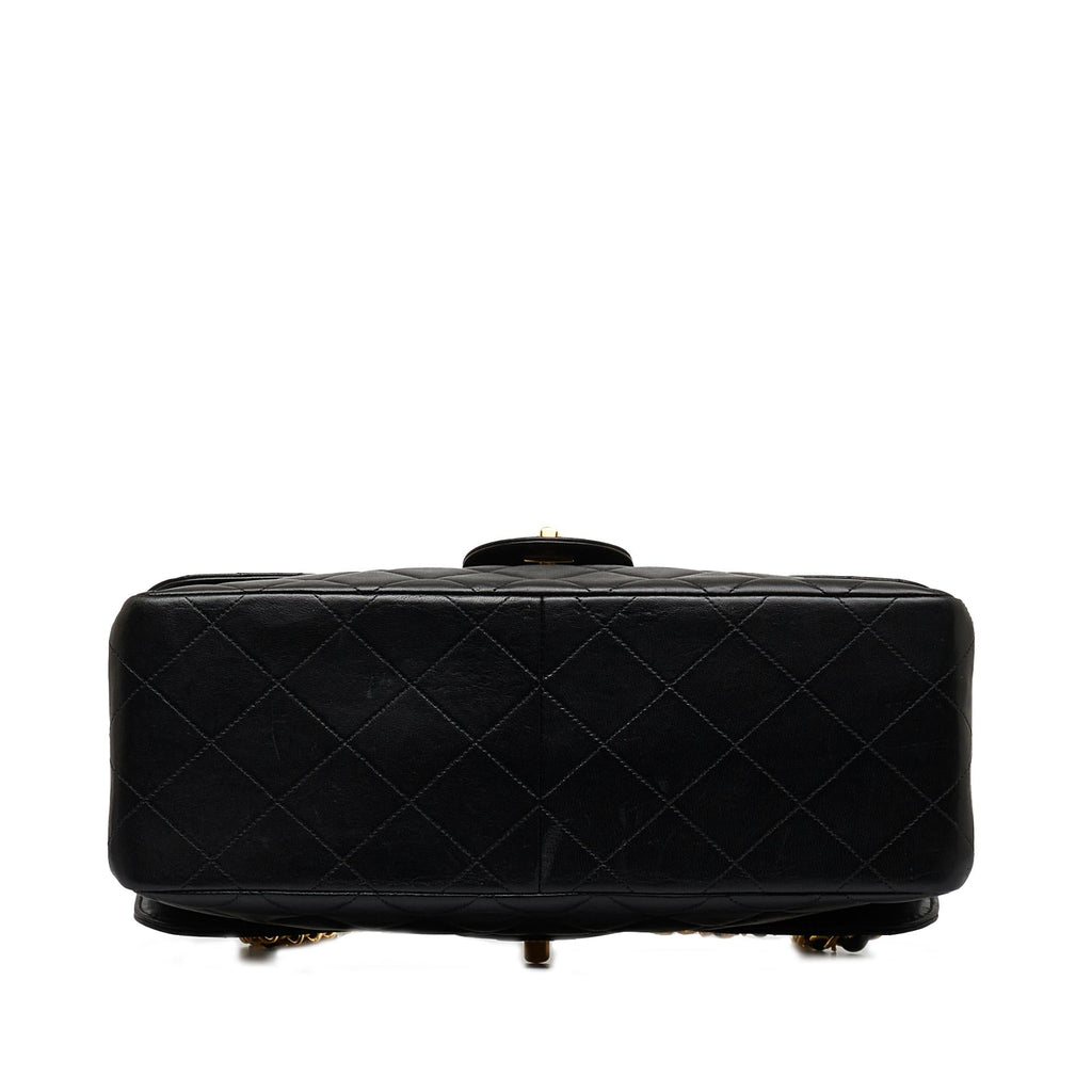 Chanel Jumbo Classic Lambskin Single Flap Bag (SHG-zQZOuM)