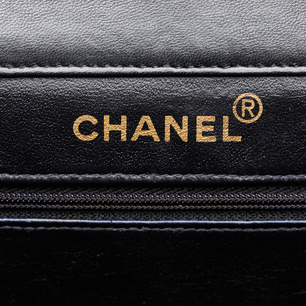Chanel Jumbo Classic Lambskin Single Flap Bag (SHG-zQZOuM)