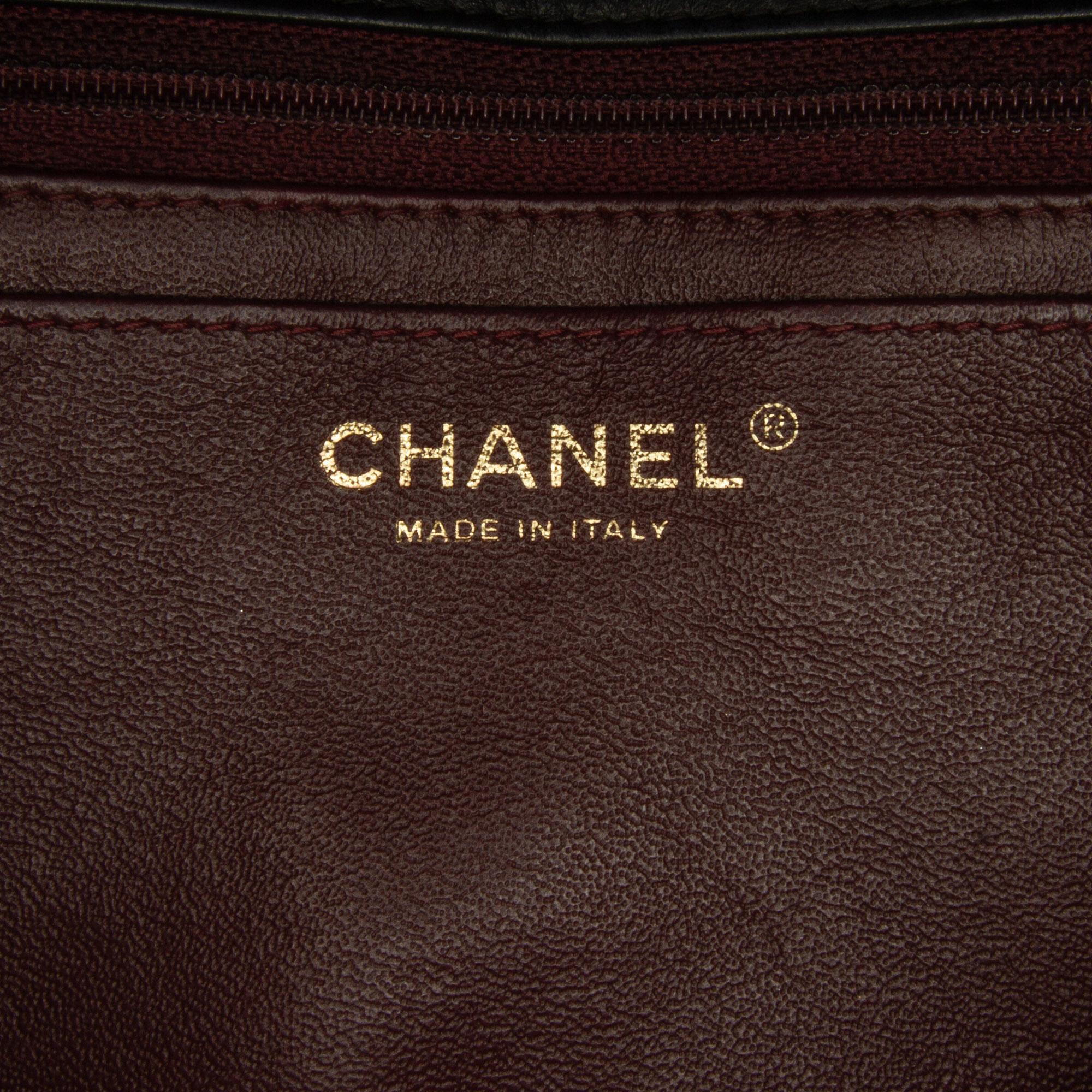 Chanel Jumbo Classic Lambskin Single Flap Bag (SHG-9yqInb)