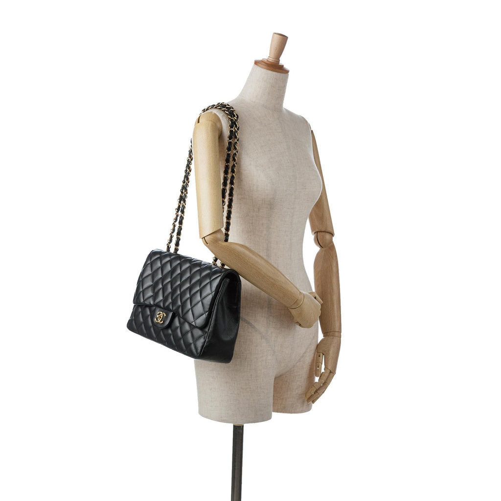 Chanel Jumbo Classic Lambskin Single Flap Bag (SHG-9yqInb)
