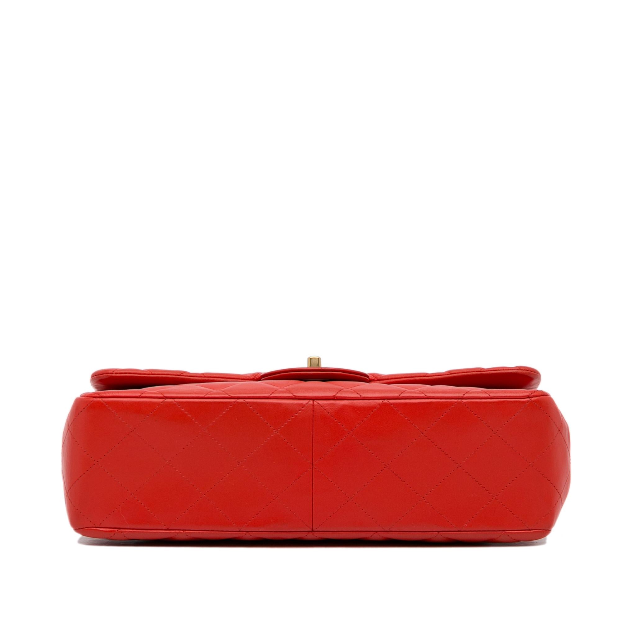 Chanel Jumbo Classic Lambskin Single Flap (SHG-27ChwA)