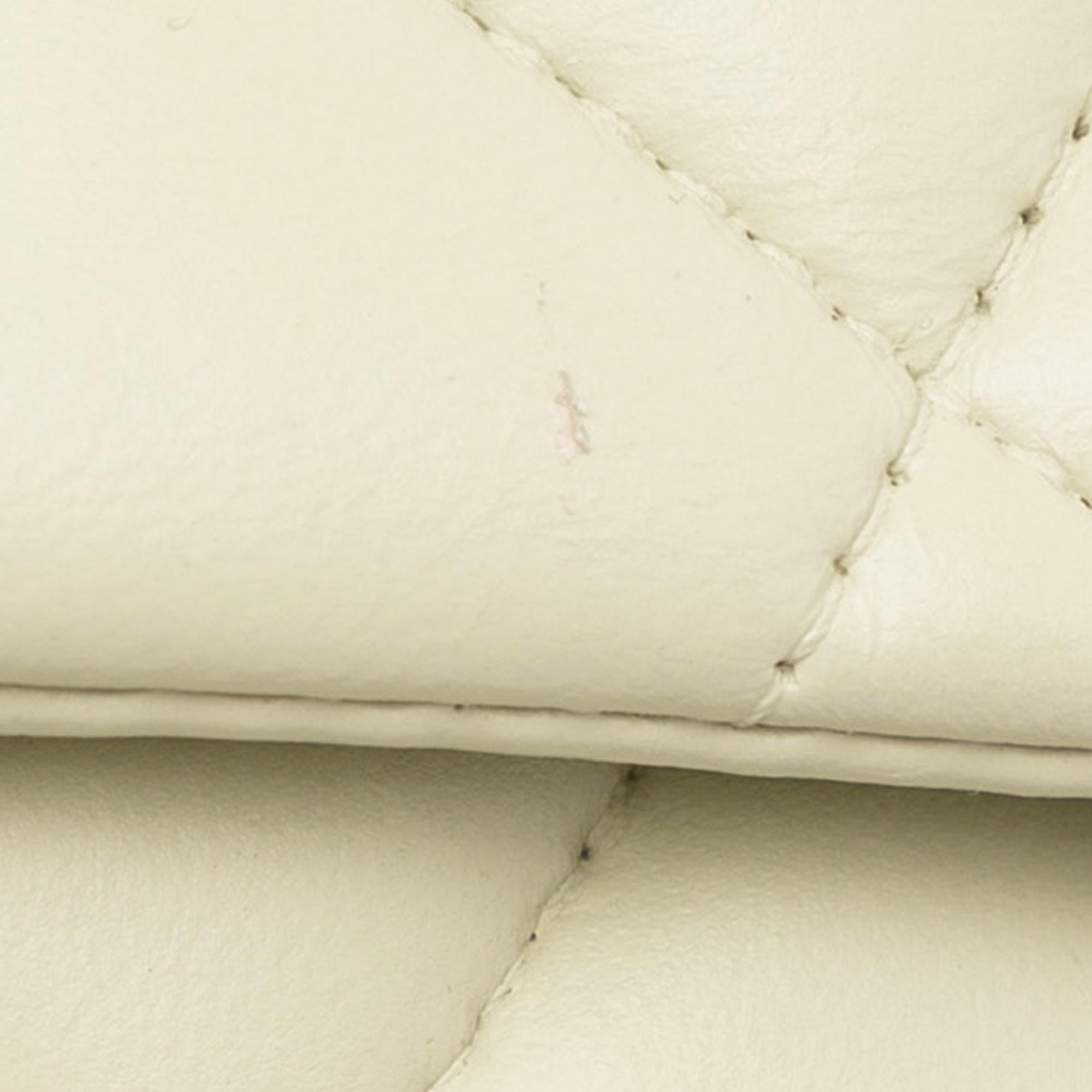 Chanel Jumbo Classic Lambskin Single Flap (SHG-RAwy5g)