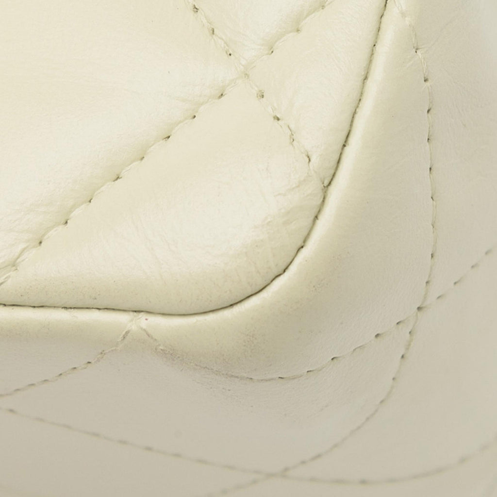 Chanel Jumbo Classic Lambskin Single Flap (SHG-RAwy5g)