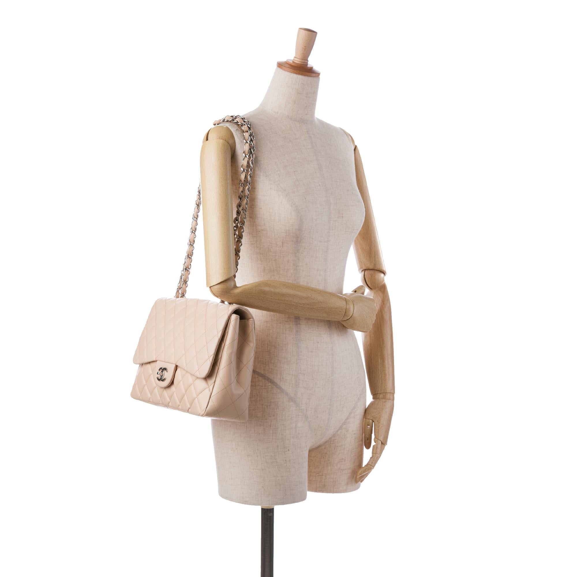 Chanel Jumbo Classic Lambskin Single Flap (SHG-gKWzLM)