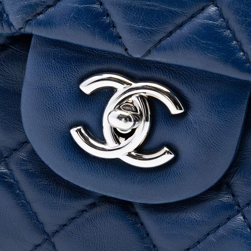 Chanel Jumbo Classic Lambskin Single Flap