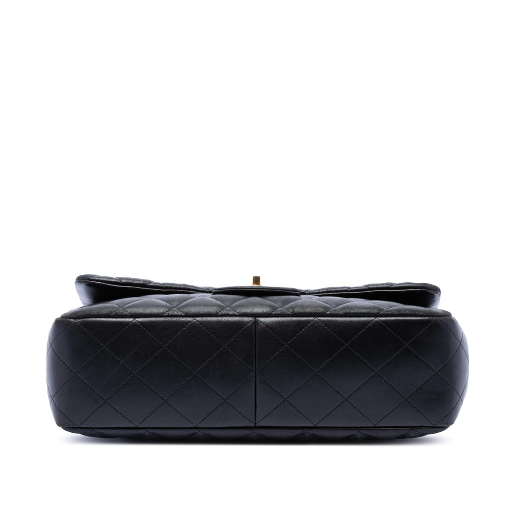 Chanel Jumbo Classic Lambskin Single Flap
