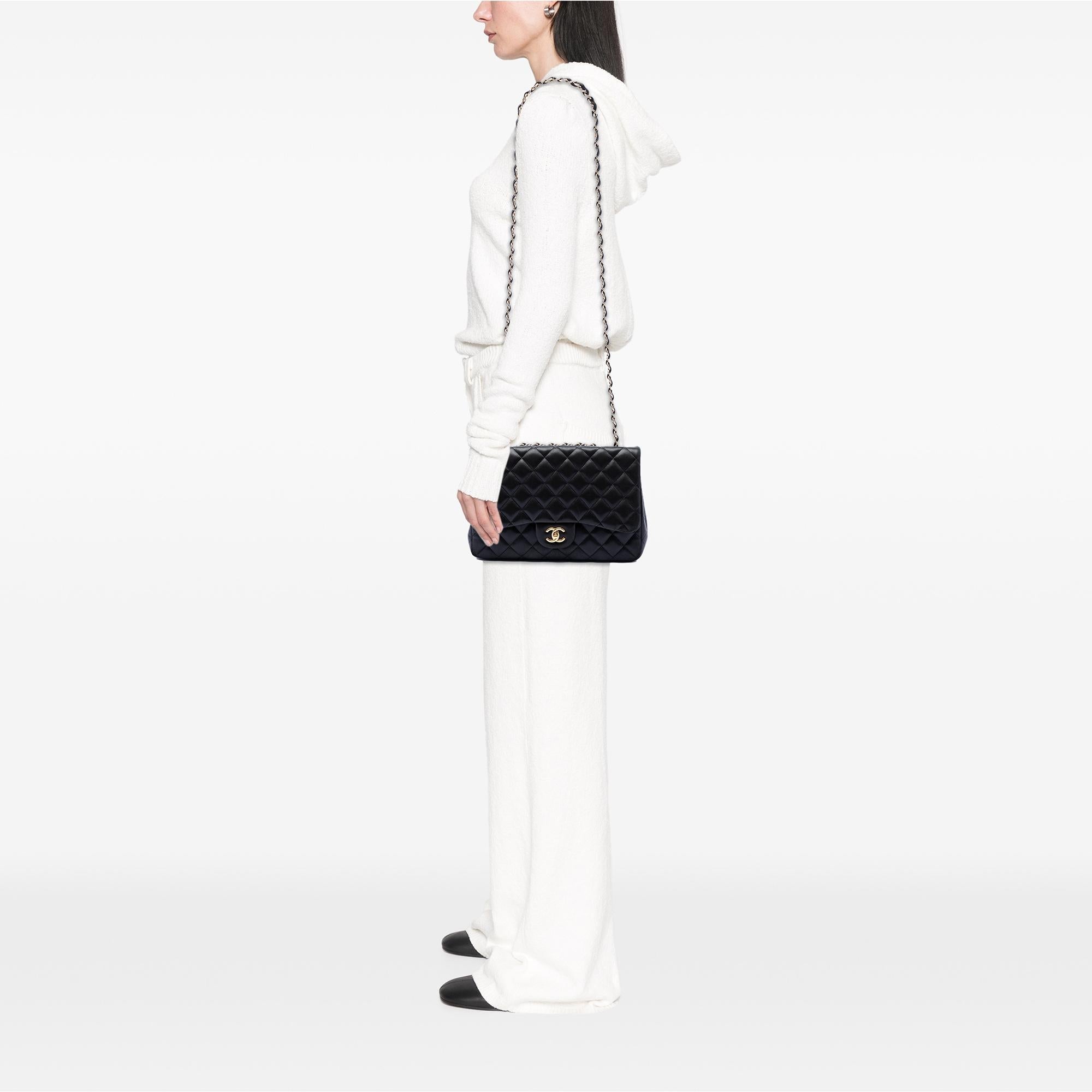 Chanel Jumbo Classic Lambskin Single Flap