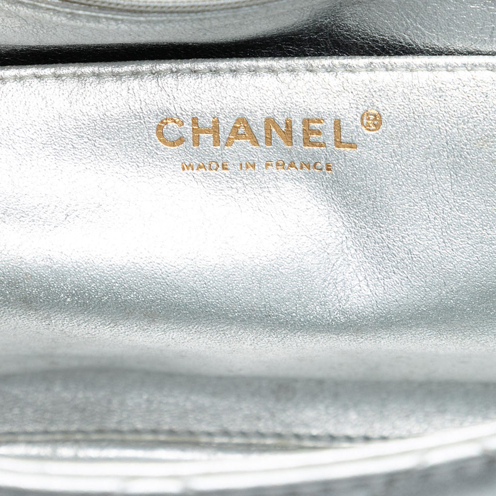 Chanel Jumbo Classic Metallic Lambskin Single Flap