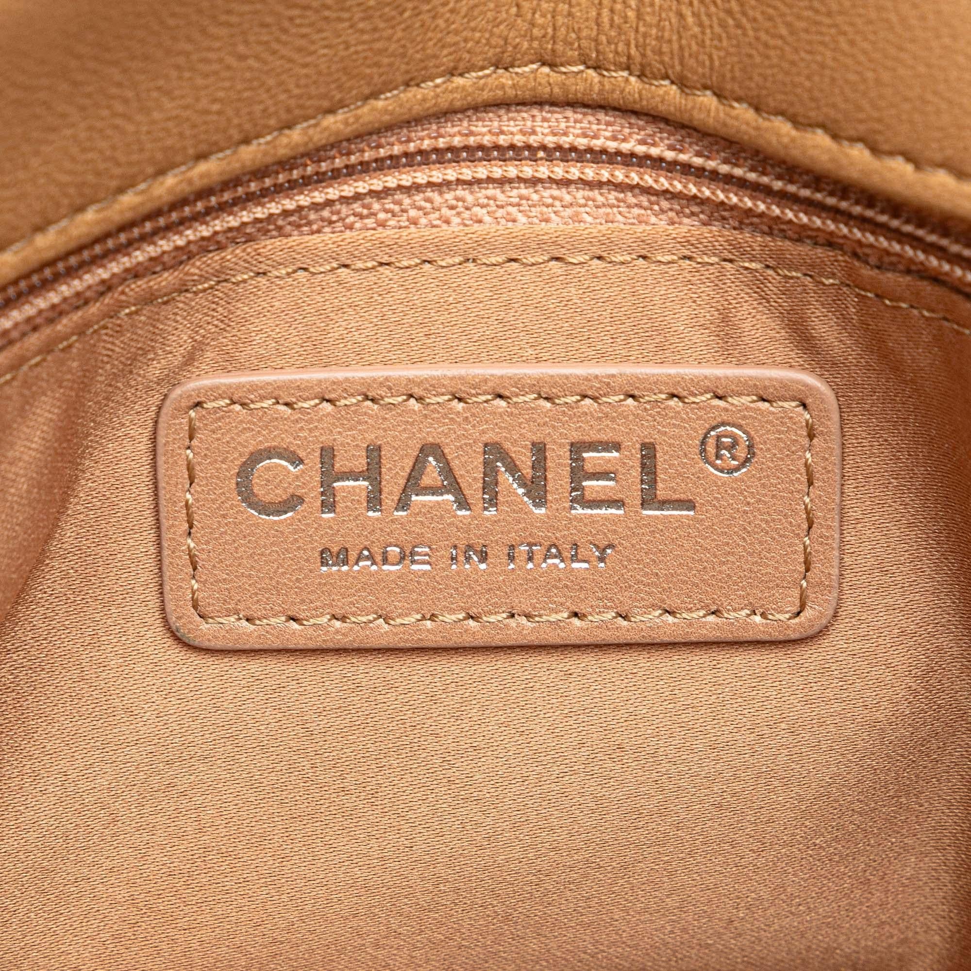 Chanel Jumbo Classic Patent 3 Compartment Flap (SHG-YA4Qjj)